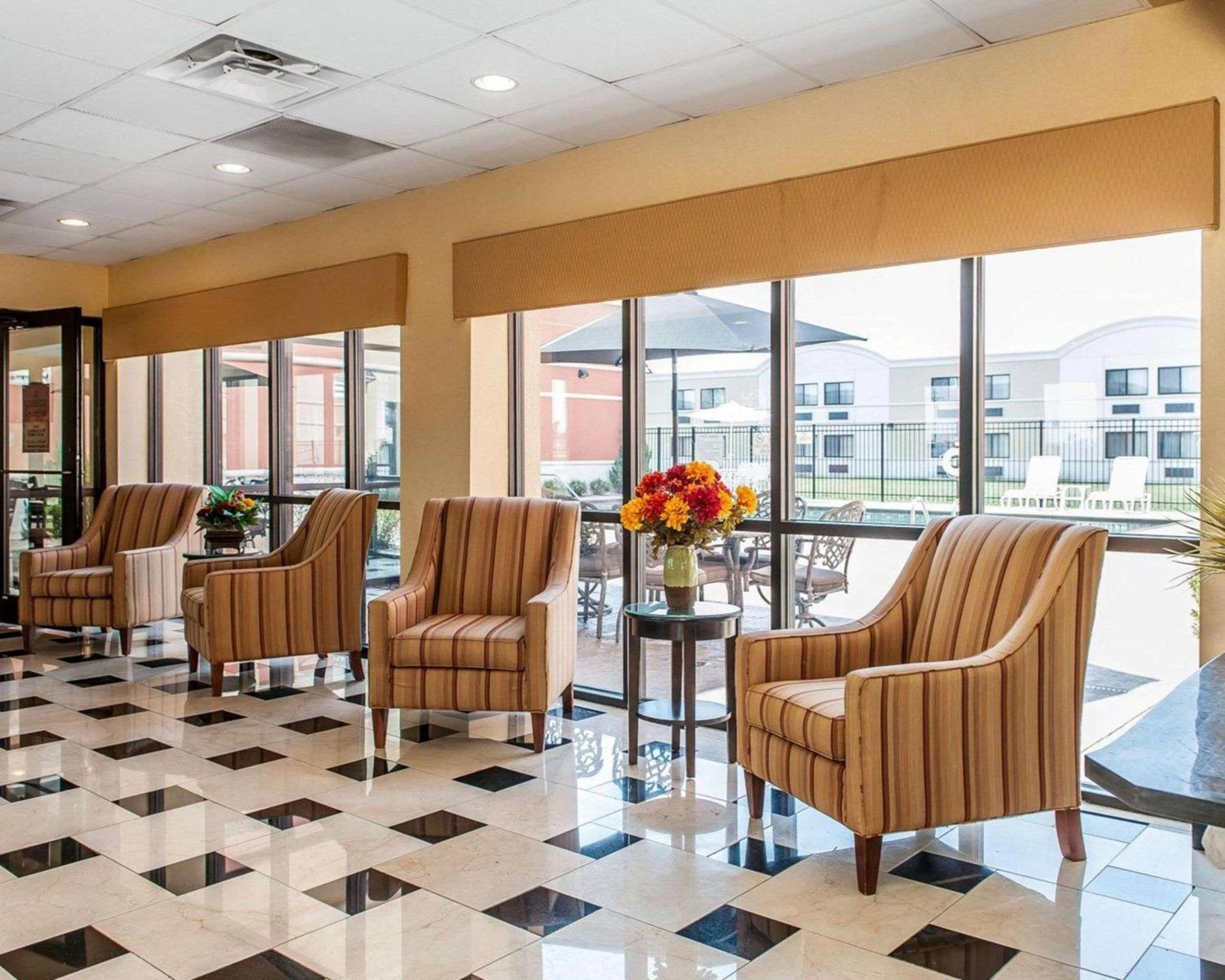 Quality Inn & Suites Mattoon South photo 3