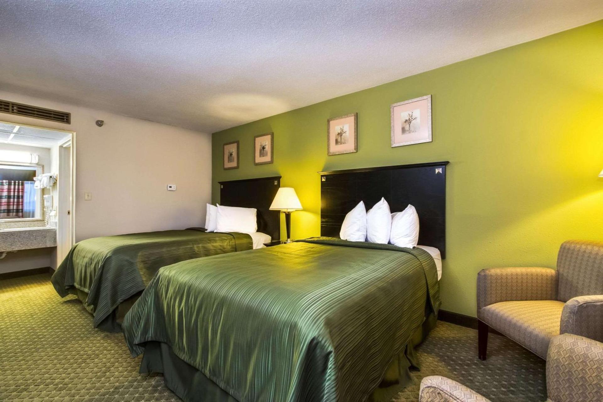 Quality Inn & Suites Moline Airport photo 8