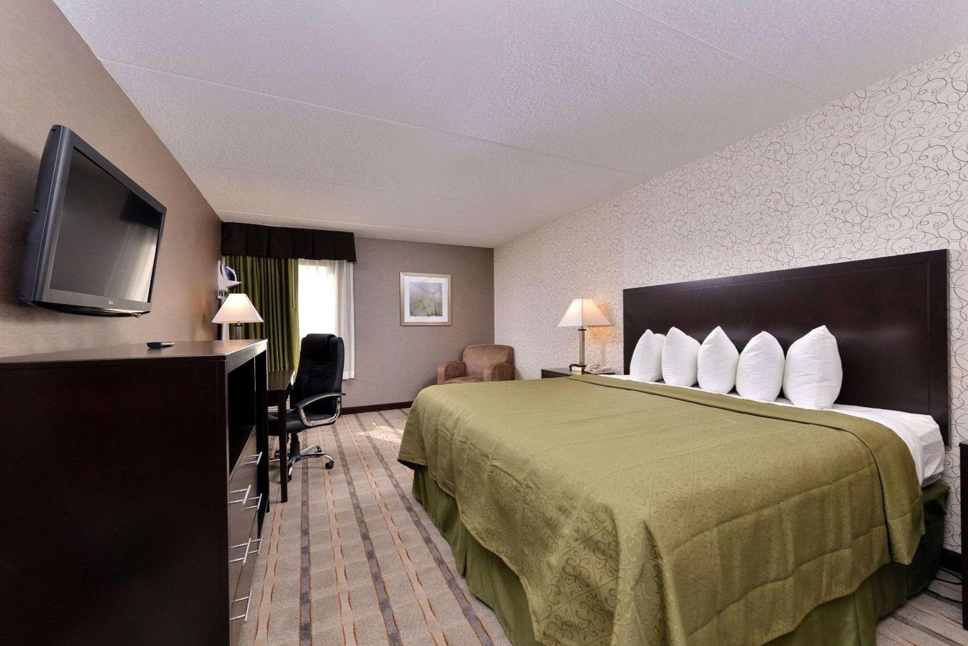 Quality Inn & Suites Matteson near I-57 photo 13