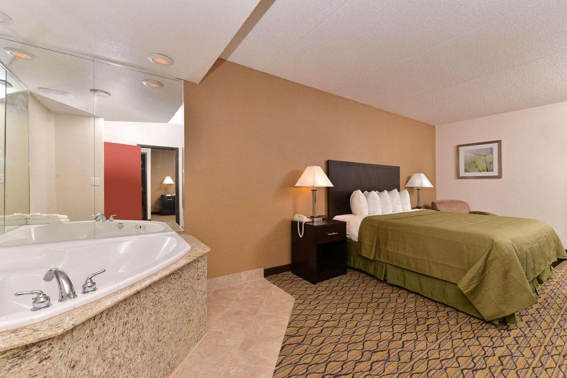 Quality Inn & Suites Matteson near I-57 photo 15