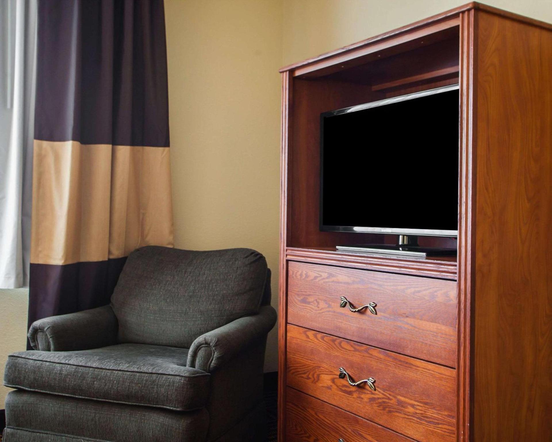 Quality Inn Bolingbrook I-55 photo 21