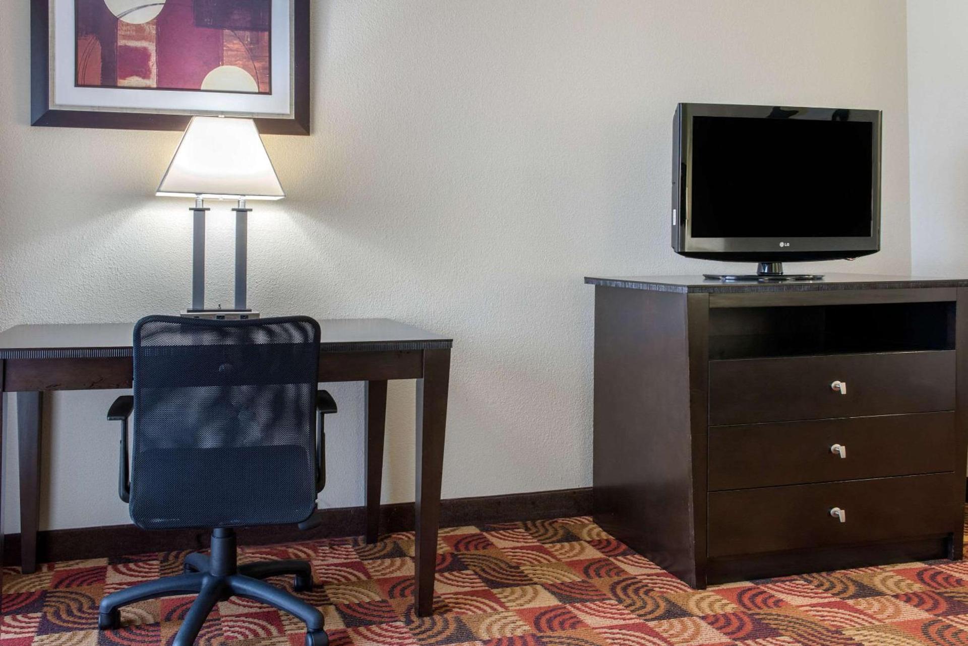 Quality Inn Bloomington Near University photo 17