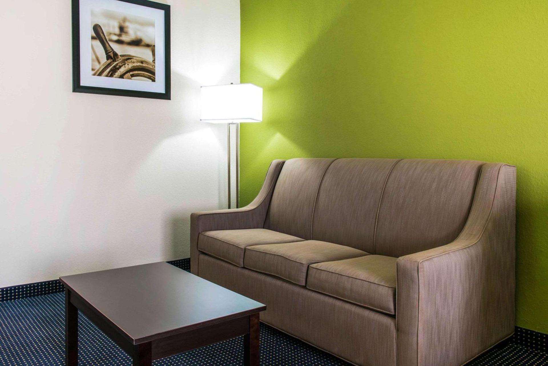 Quality Inn & Suites Anderson I-69 photo 13