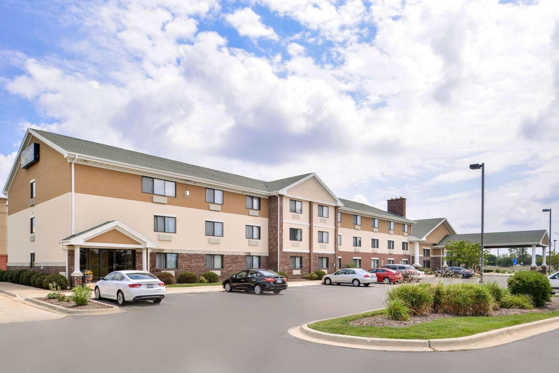 Quality Inn Bolingbrook I-55 — hotel in Bolingbrook