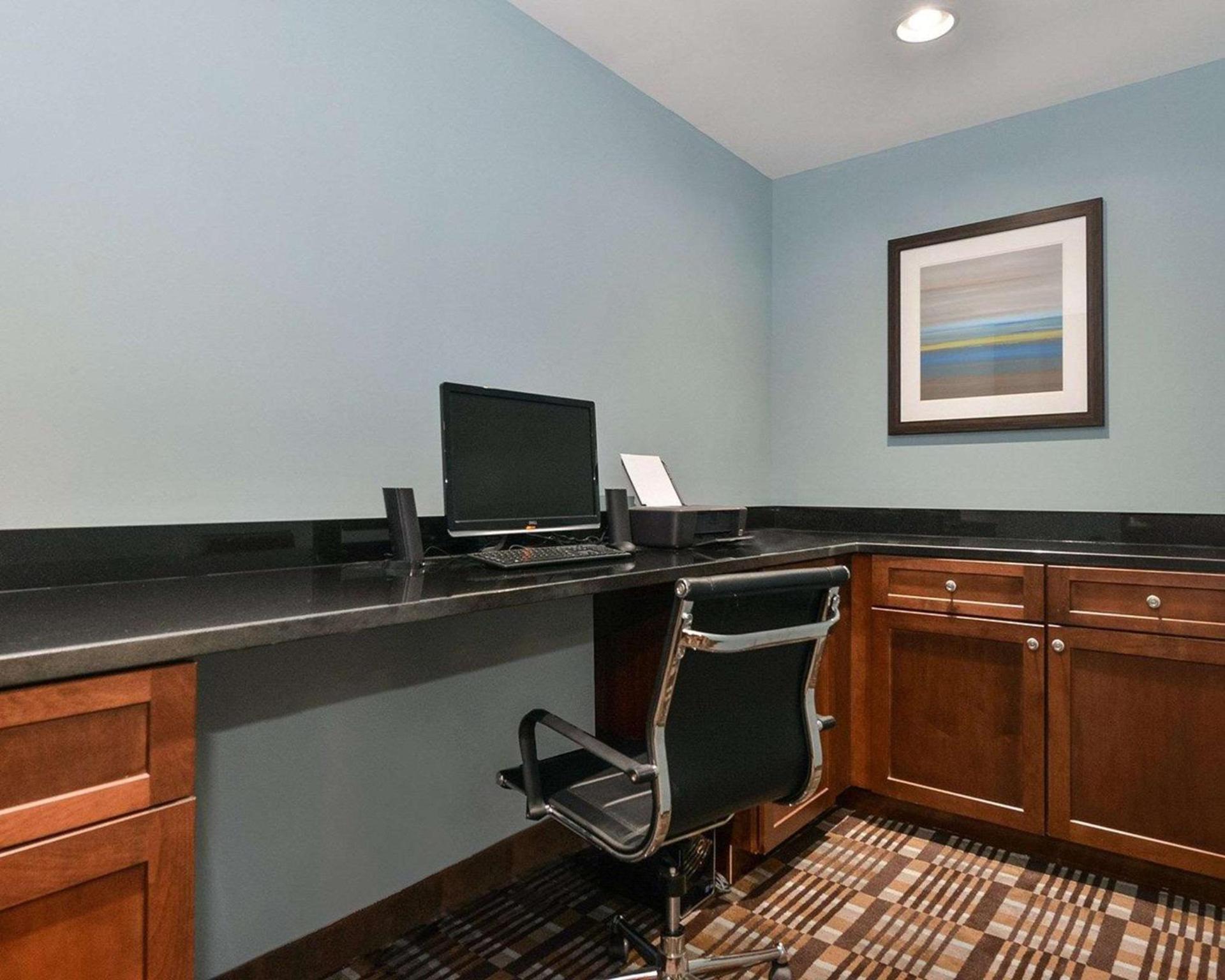 Comfort Inn & Suites Springfield I-55 photo 42