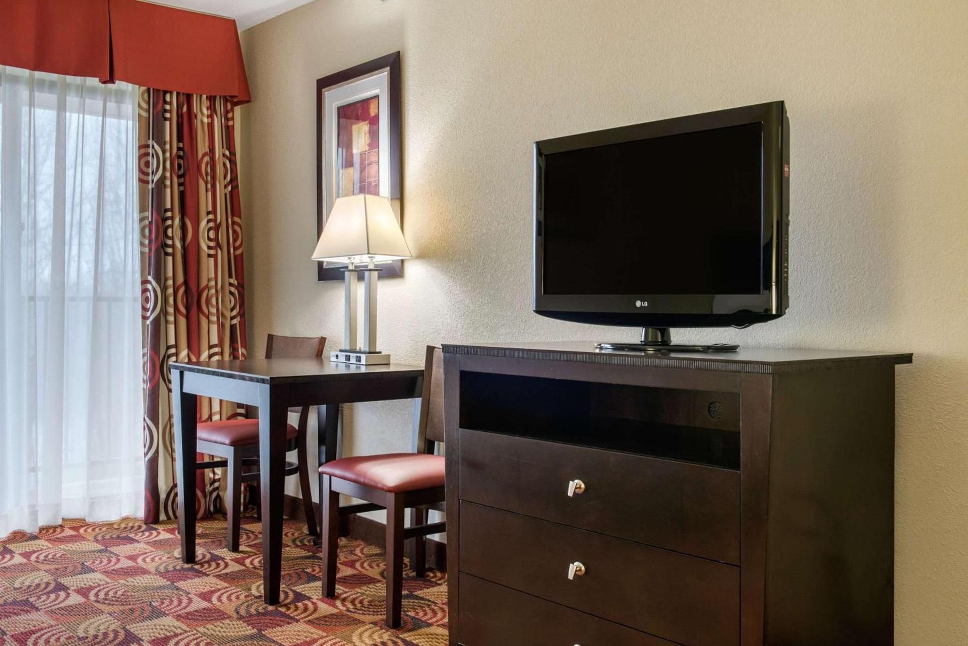 Quality Inn Bloomington Near University photo 33