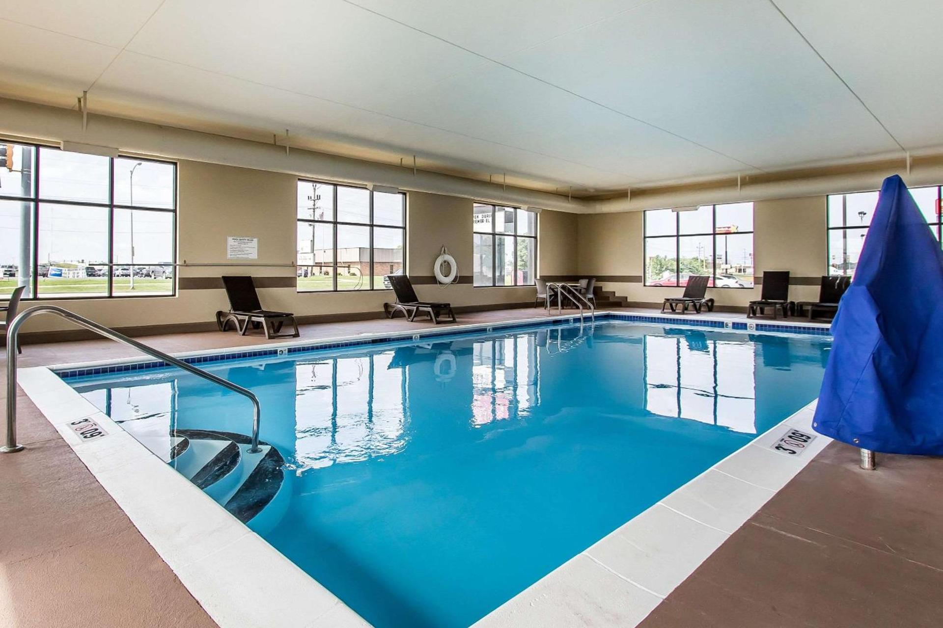 Comfort Suites Effingham Central photo 27