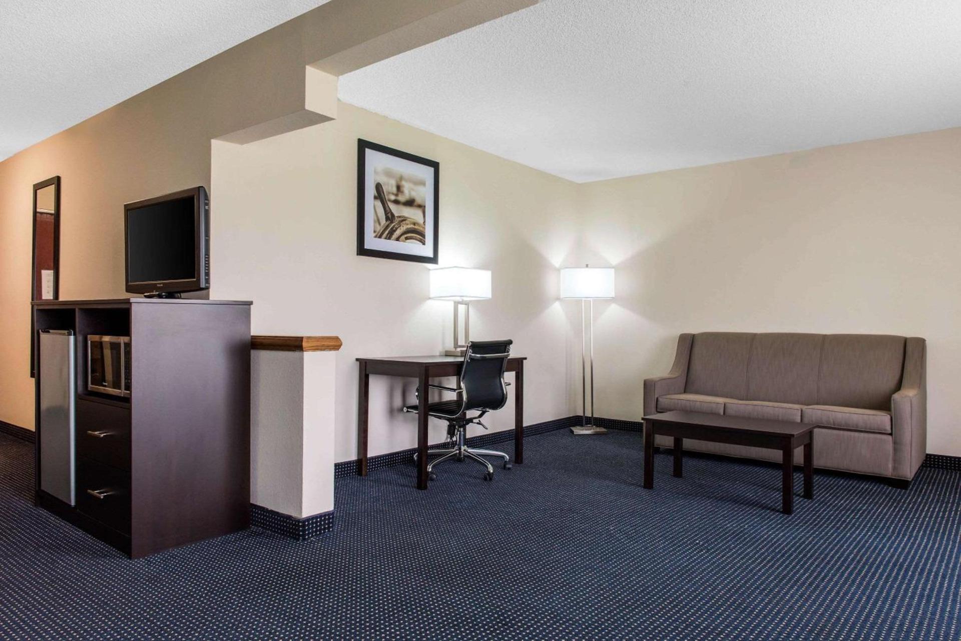 Quality Inn & Suites Anderson I-69 photo 29