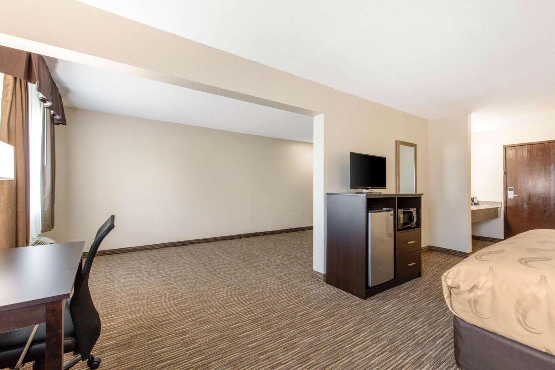 Quality Inn & Suites Metropolis I-24 photo 35