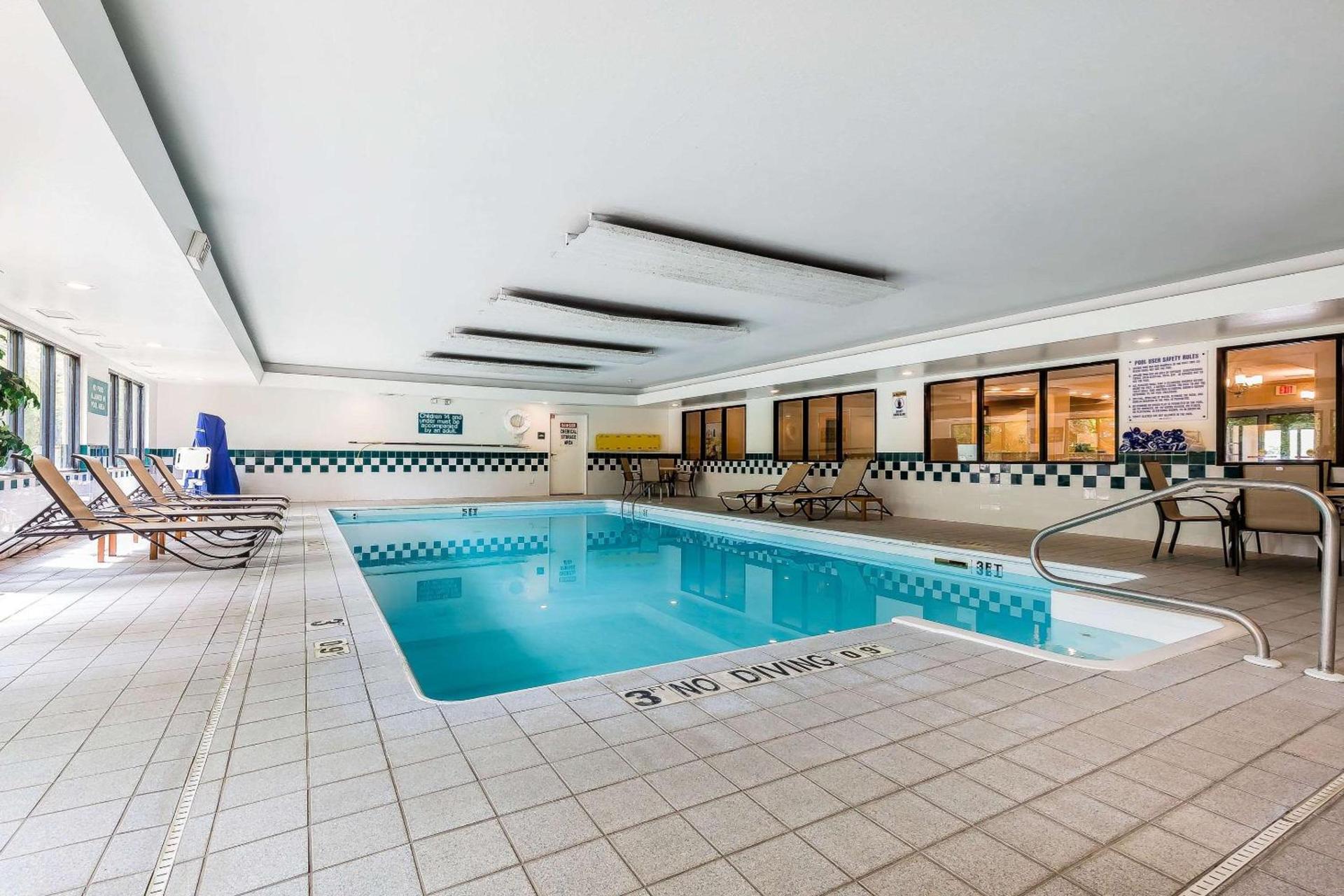 Comfort Inn & Suites Mishawaka-South Bend photo 35