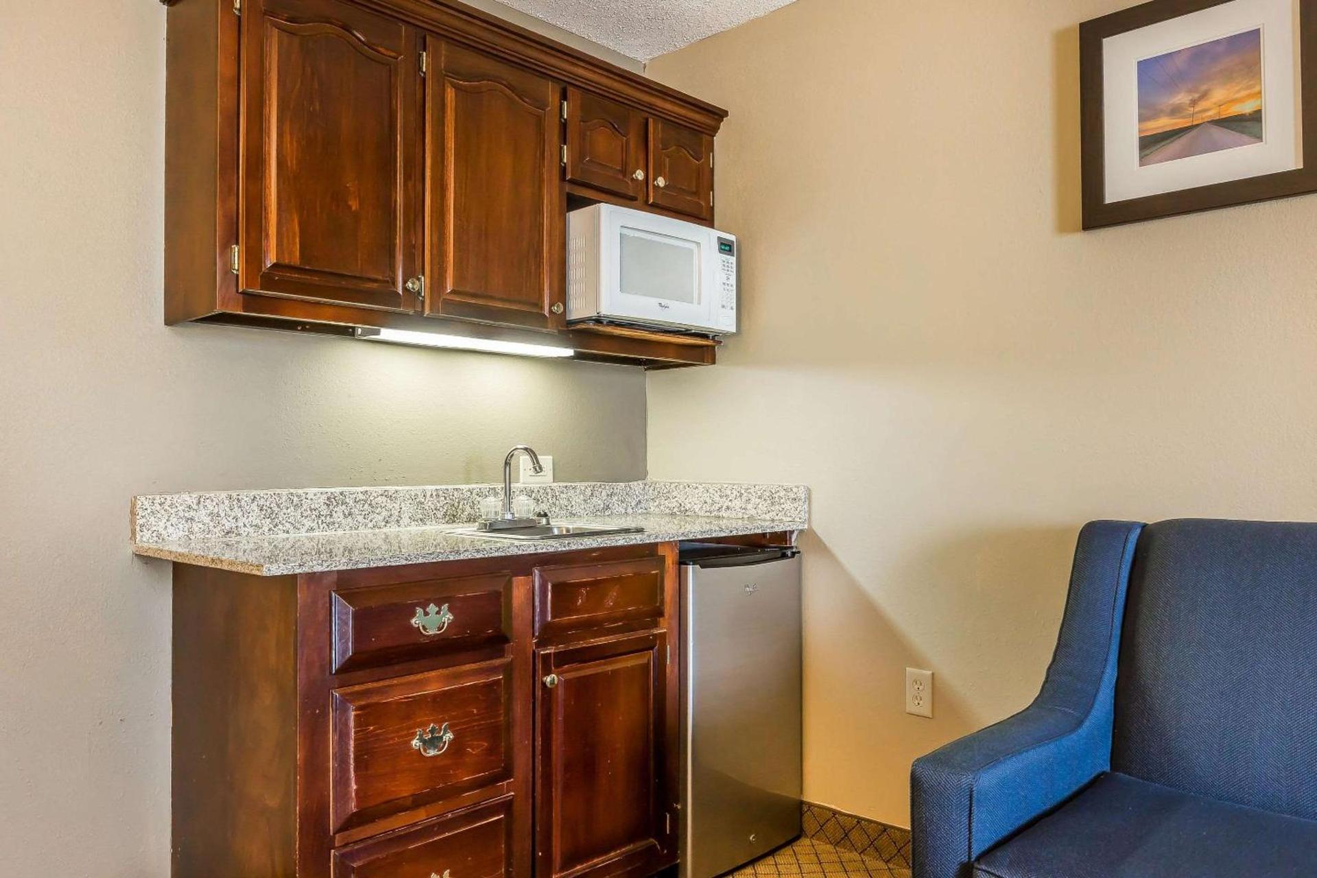 Comfort Inn & Suites Mishawaka-South Bend photo 25