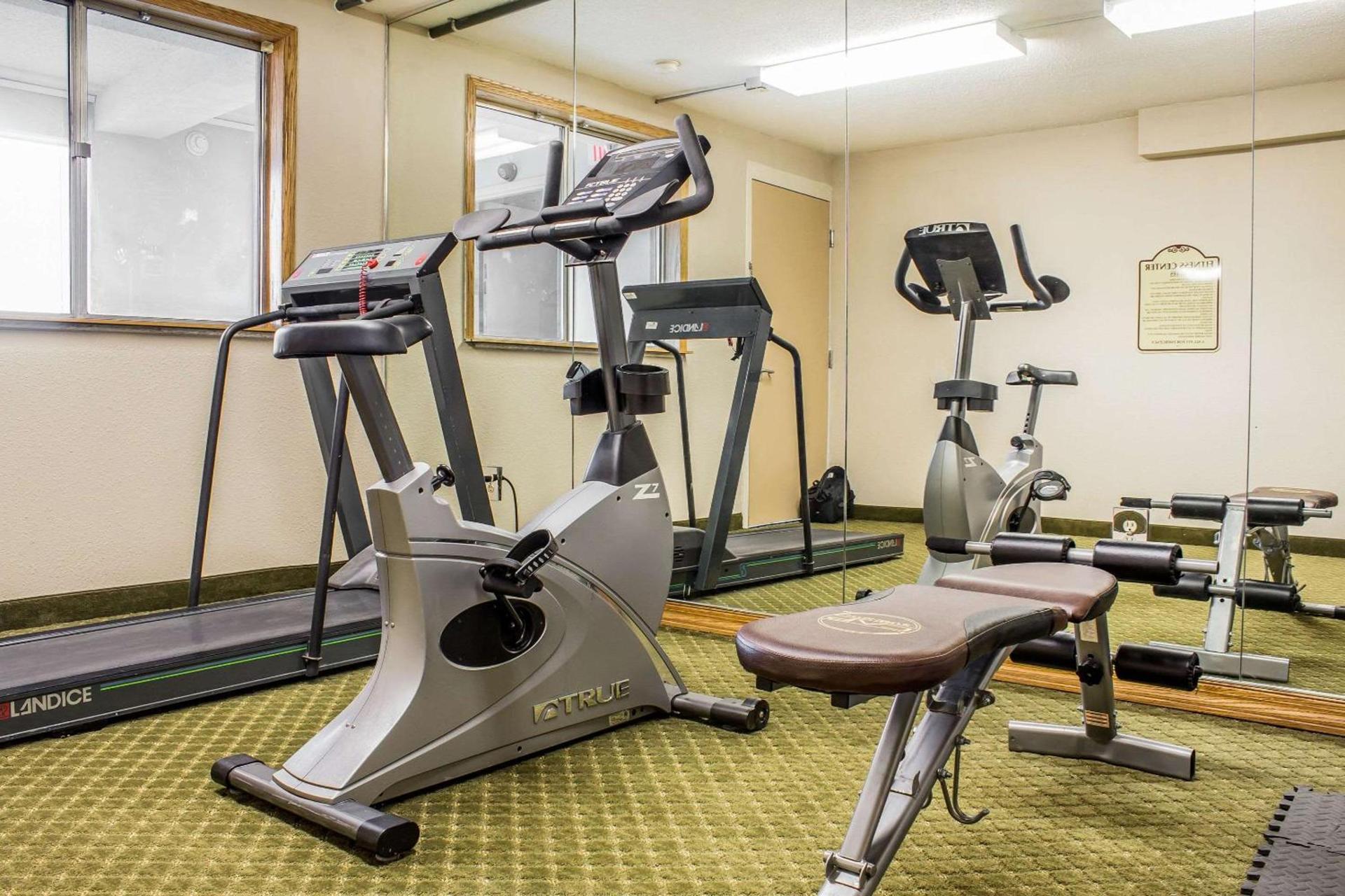 Quality Inn & Suites Moline Airport photo 15