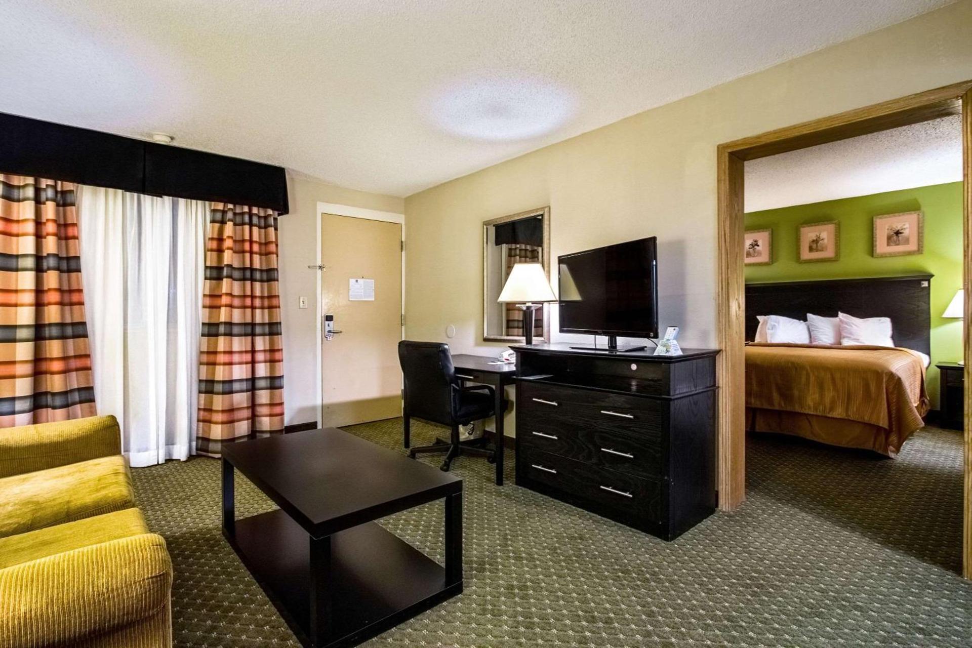 Quality Inn & Suites Moline Airport photo 17