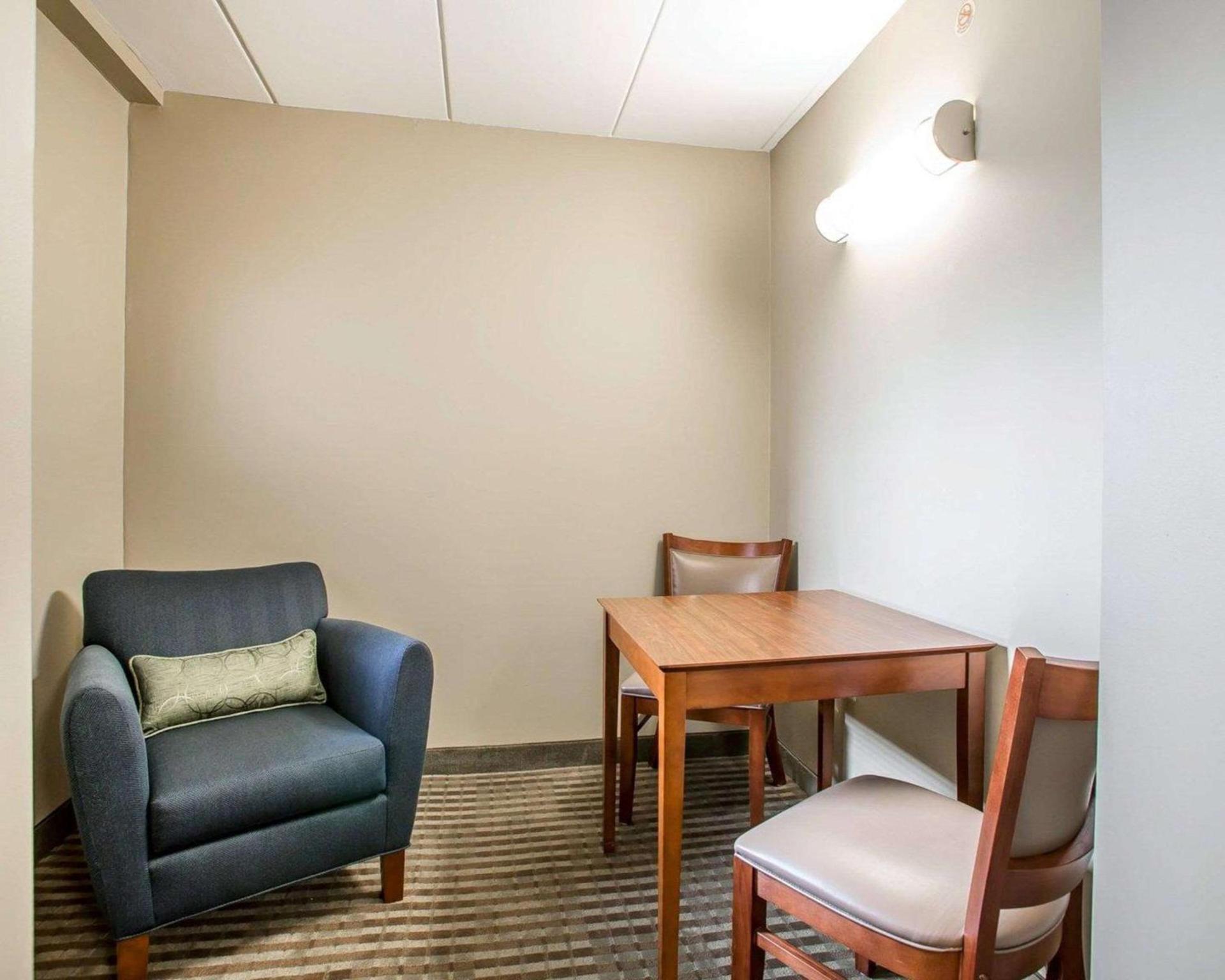 Comfort Inn Hammond I-94 photo 15