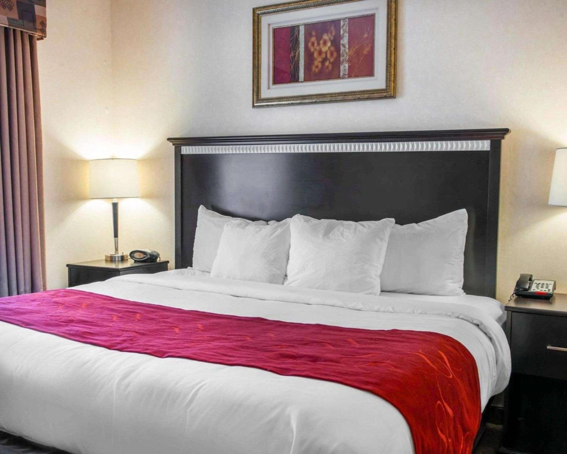 Comfort Suites Southport photo 16