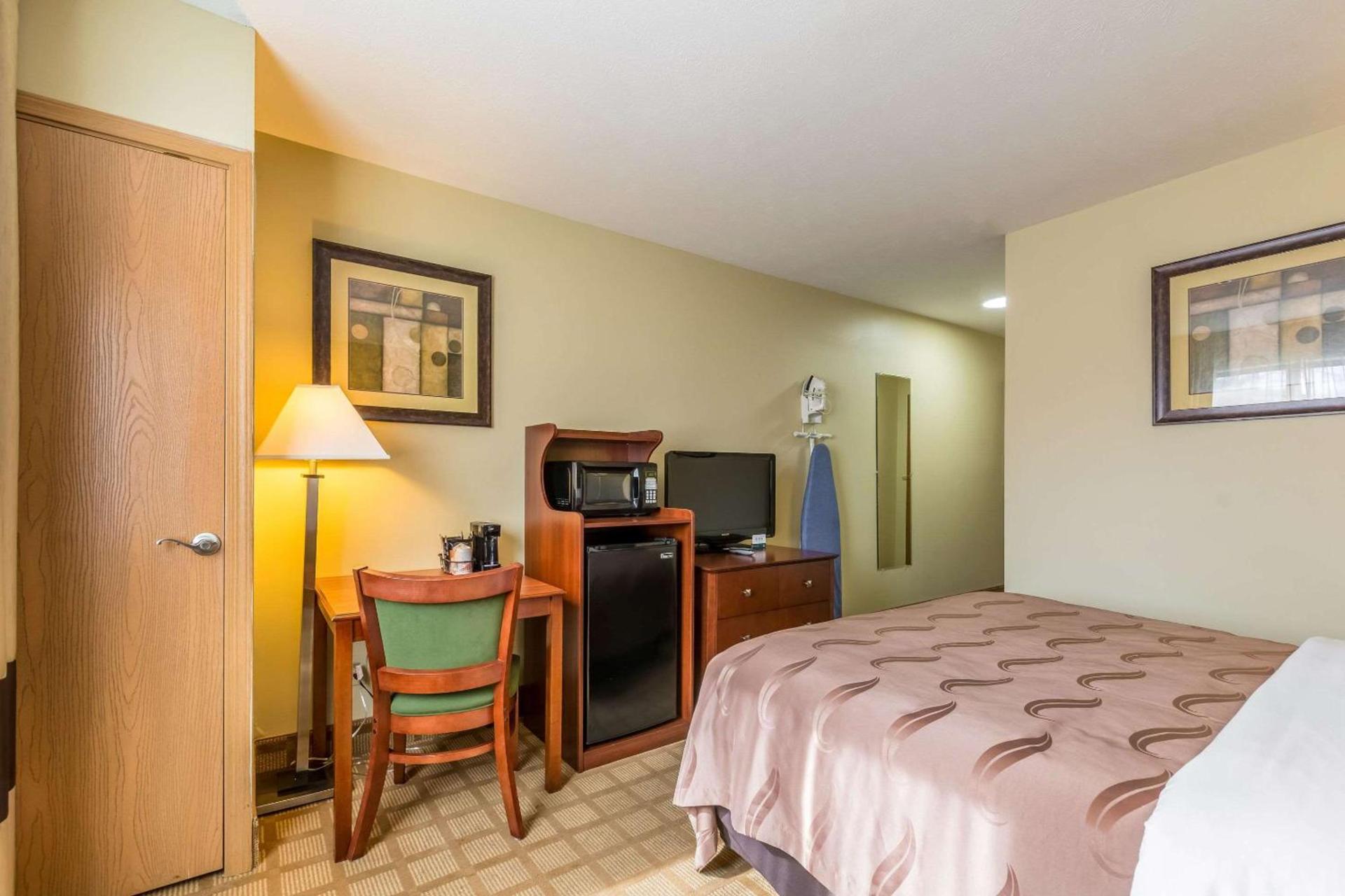 Quality Inn I-74 Batesville photo 22