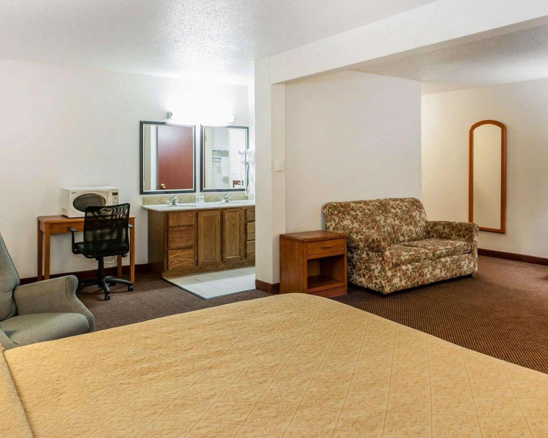 Quality Inn South photo 9
