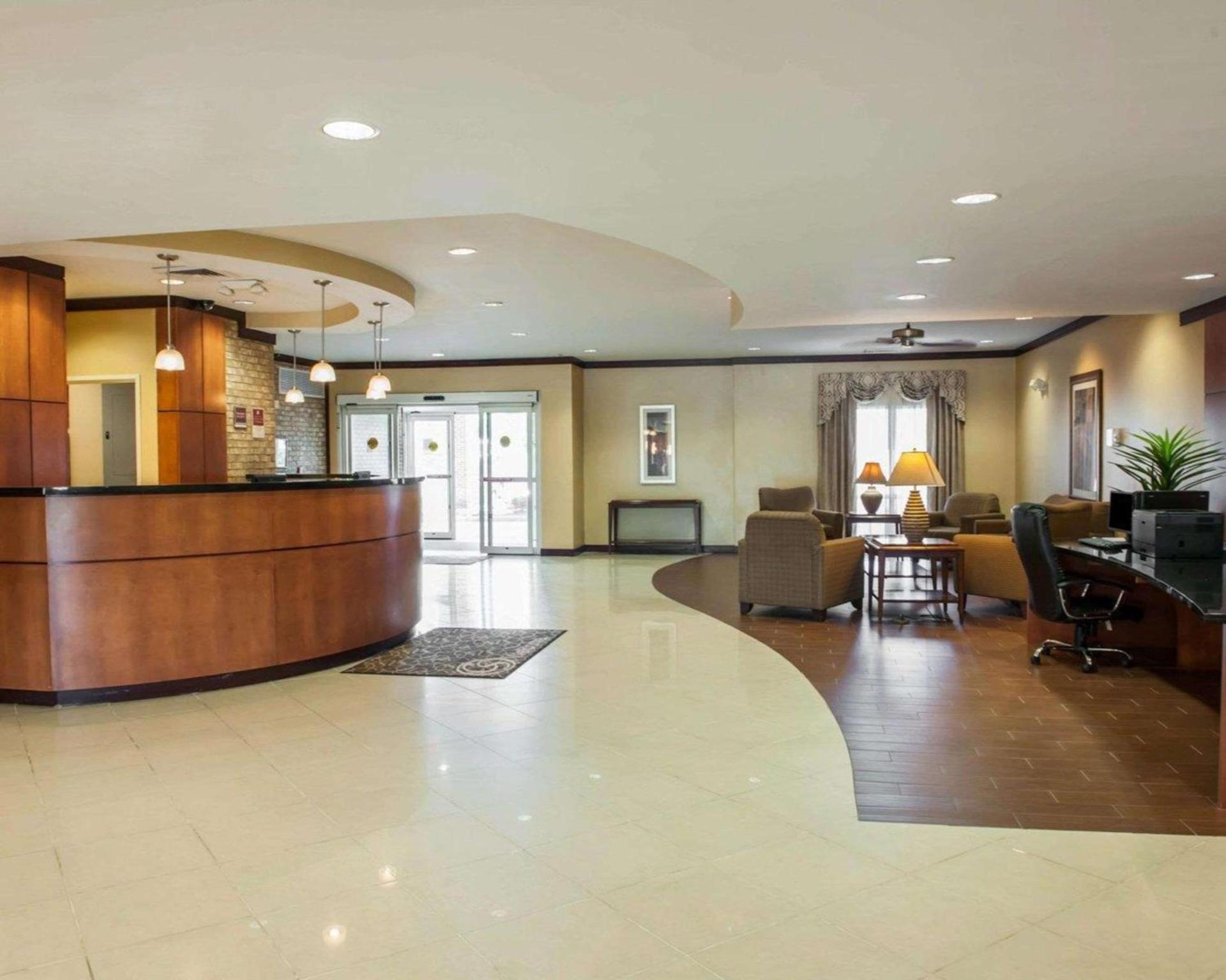 Comfort Suites Southport photo 6
