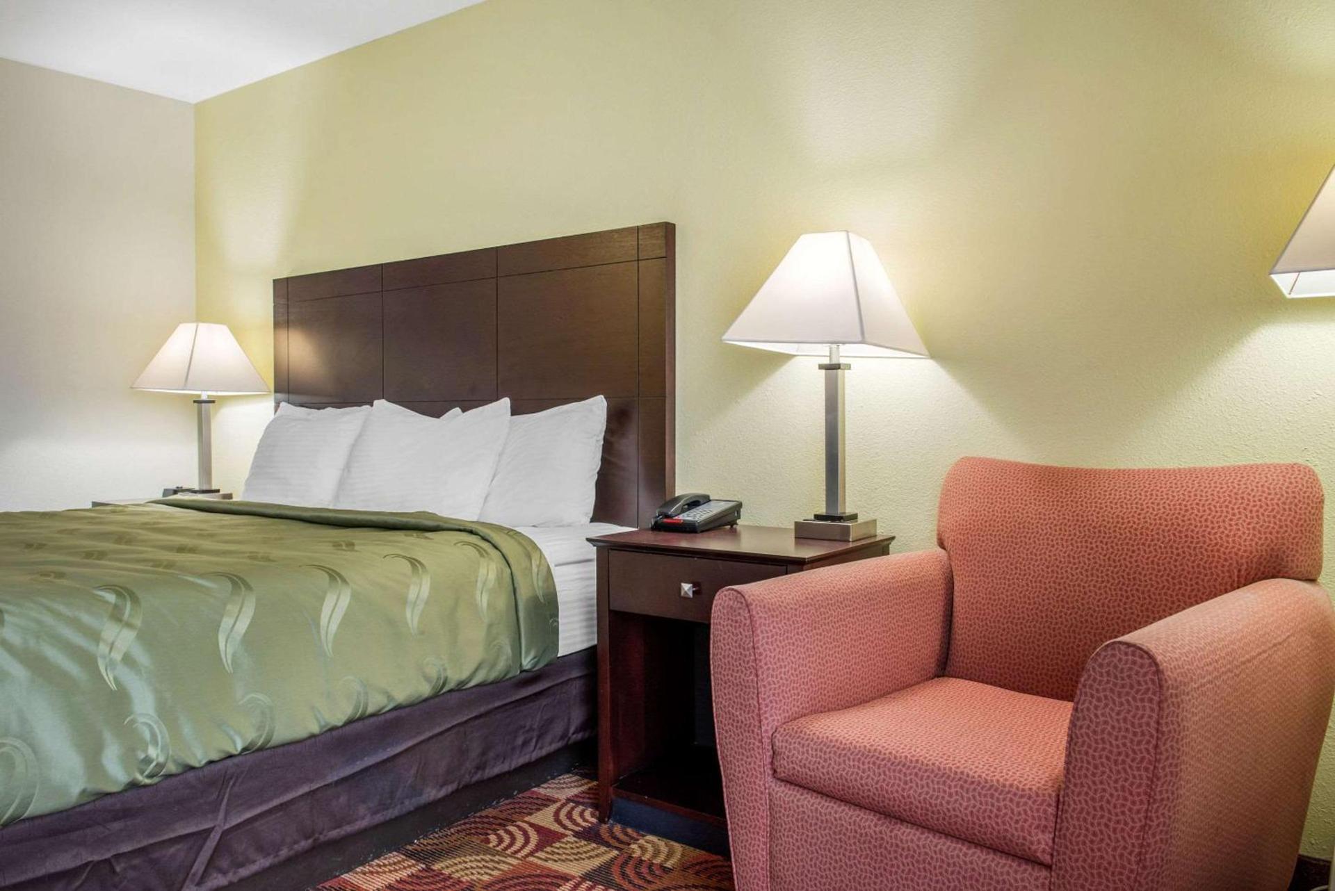 Quality Inn Bloomington Near University photo 12