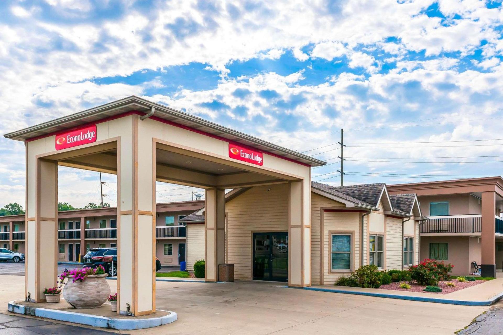 Econo Lodge Vincennes photo 1