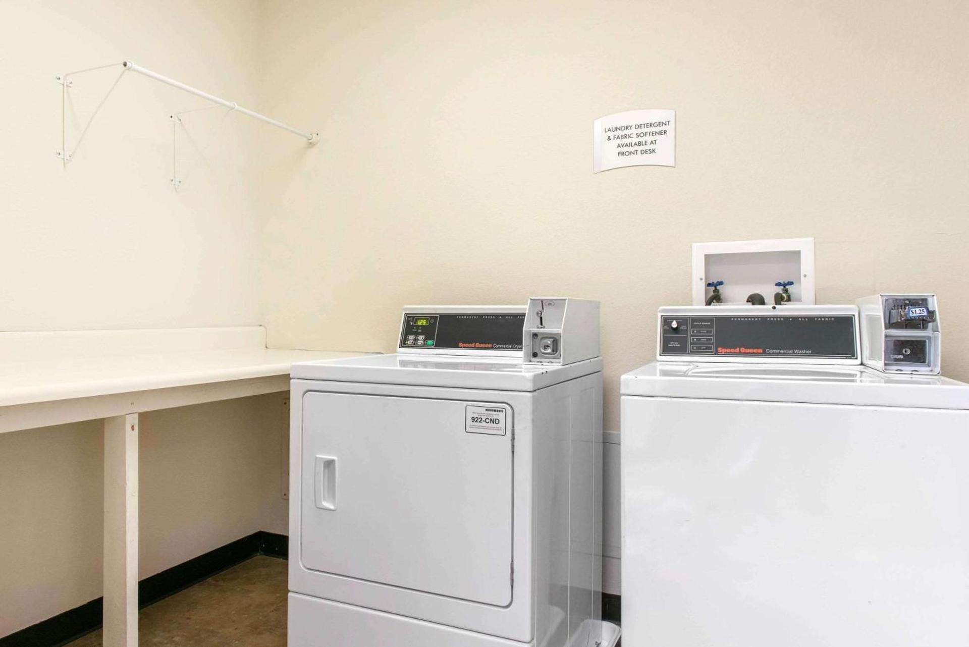 Quality Inn & Suites Anderson I-69 photo 42