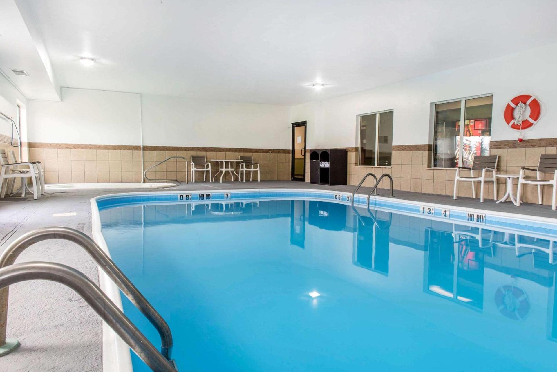 Quality Inn & Suites Anderson I-69 photo 34