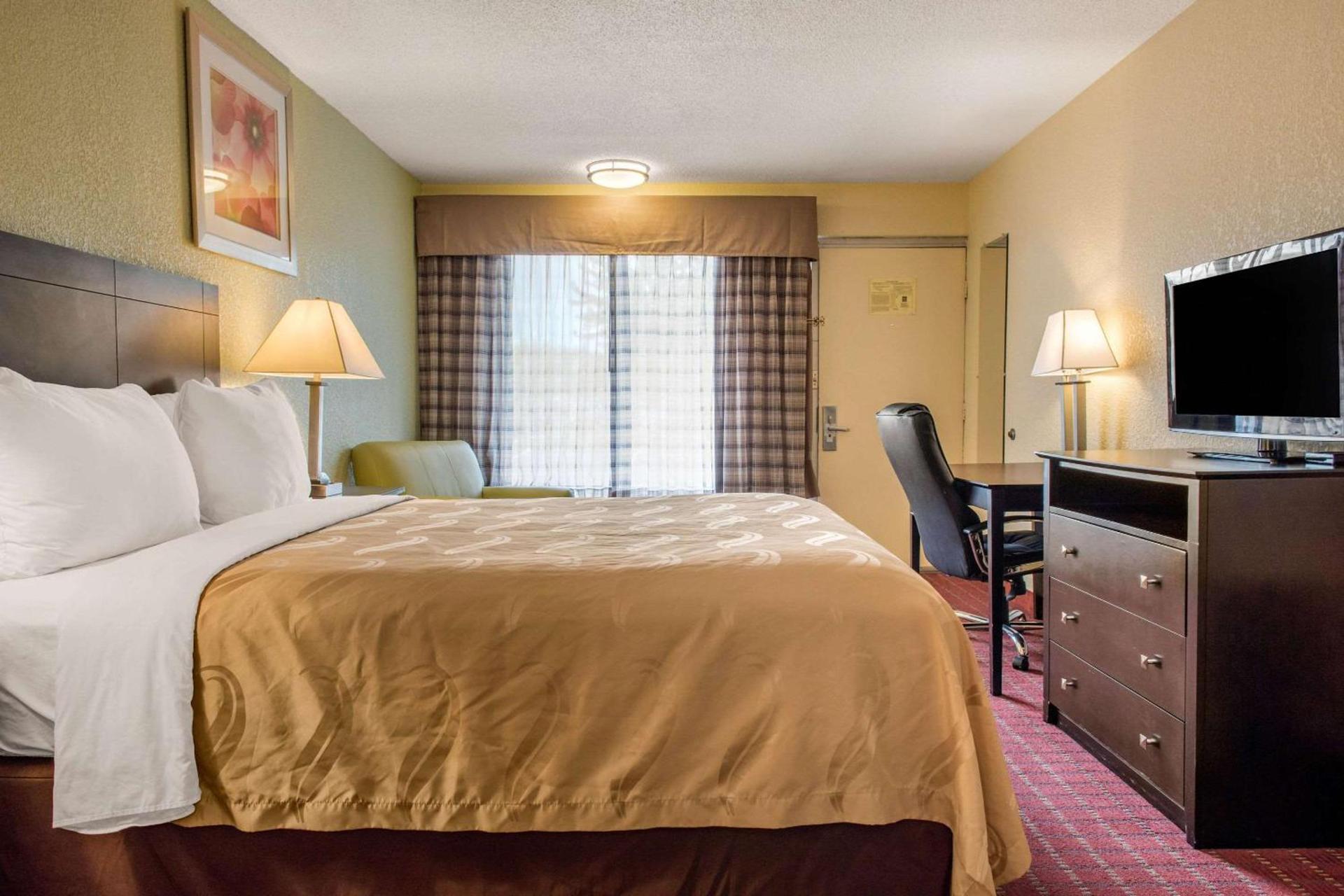 Quality Inn Huntingburg - Jasper photo 10