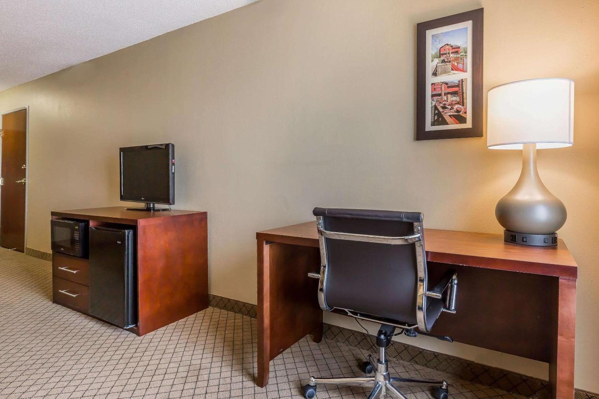 Comfort Inn & Suites Mishawaka-South Bend photo 16