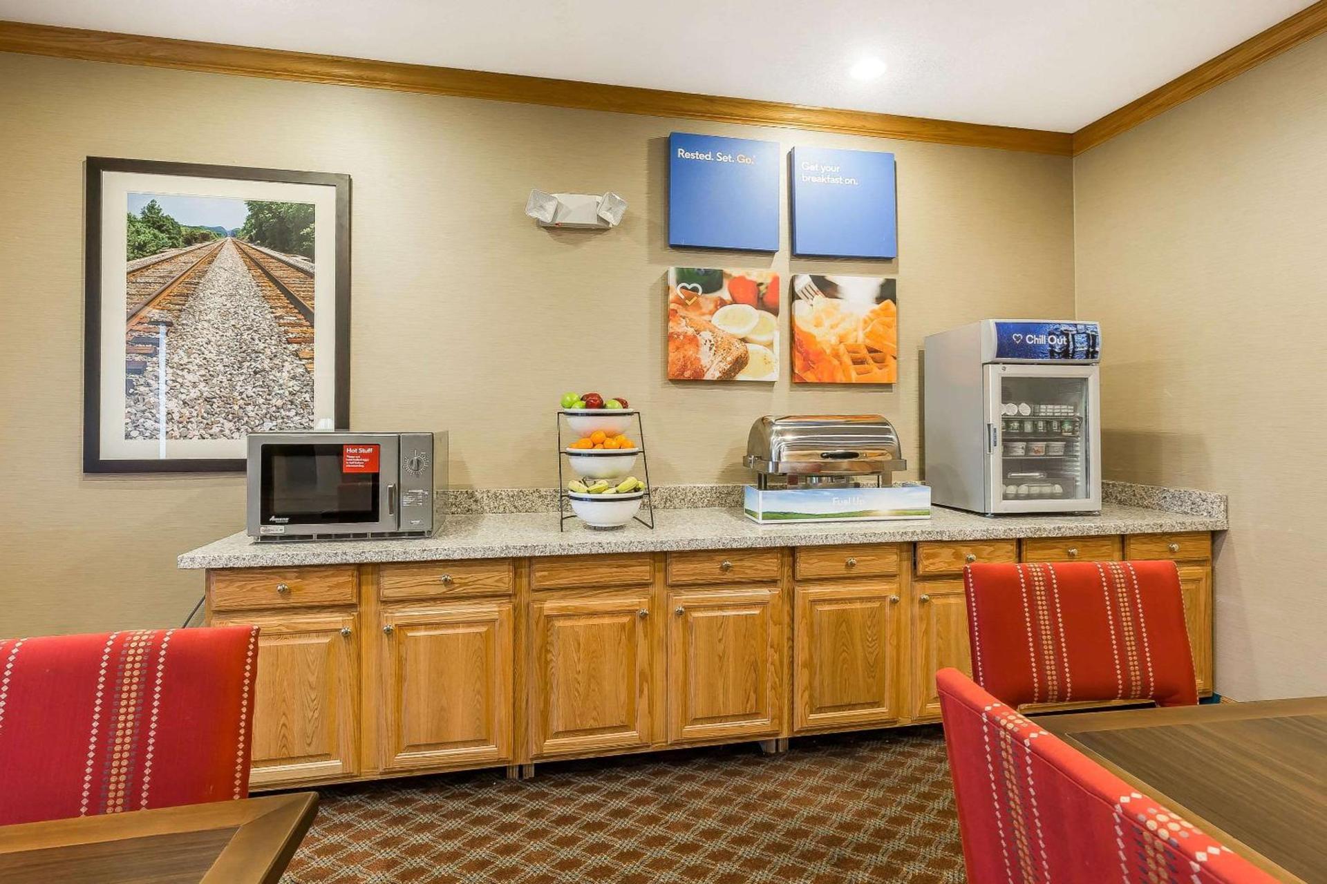 Comfort Inn & Suites Mishawaka-South Bend photo 38