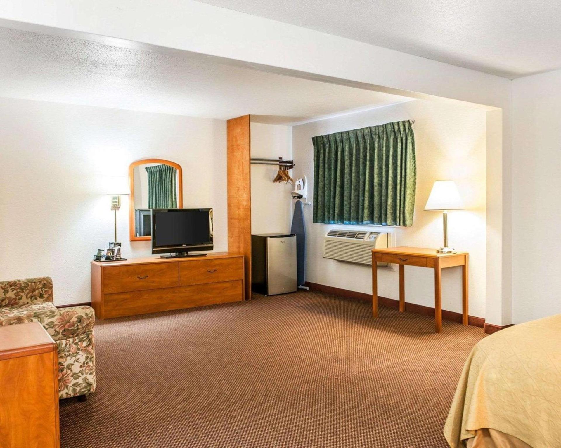 Quality Inn South photo 24