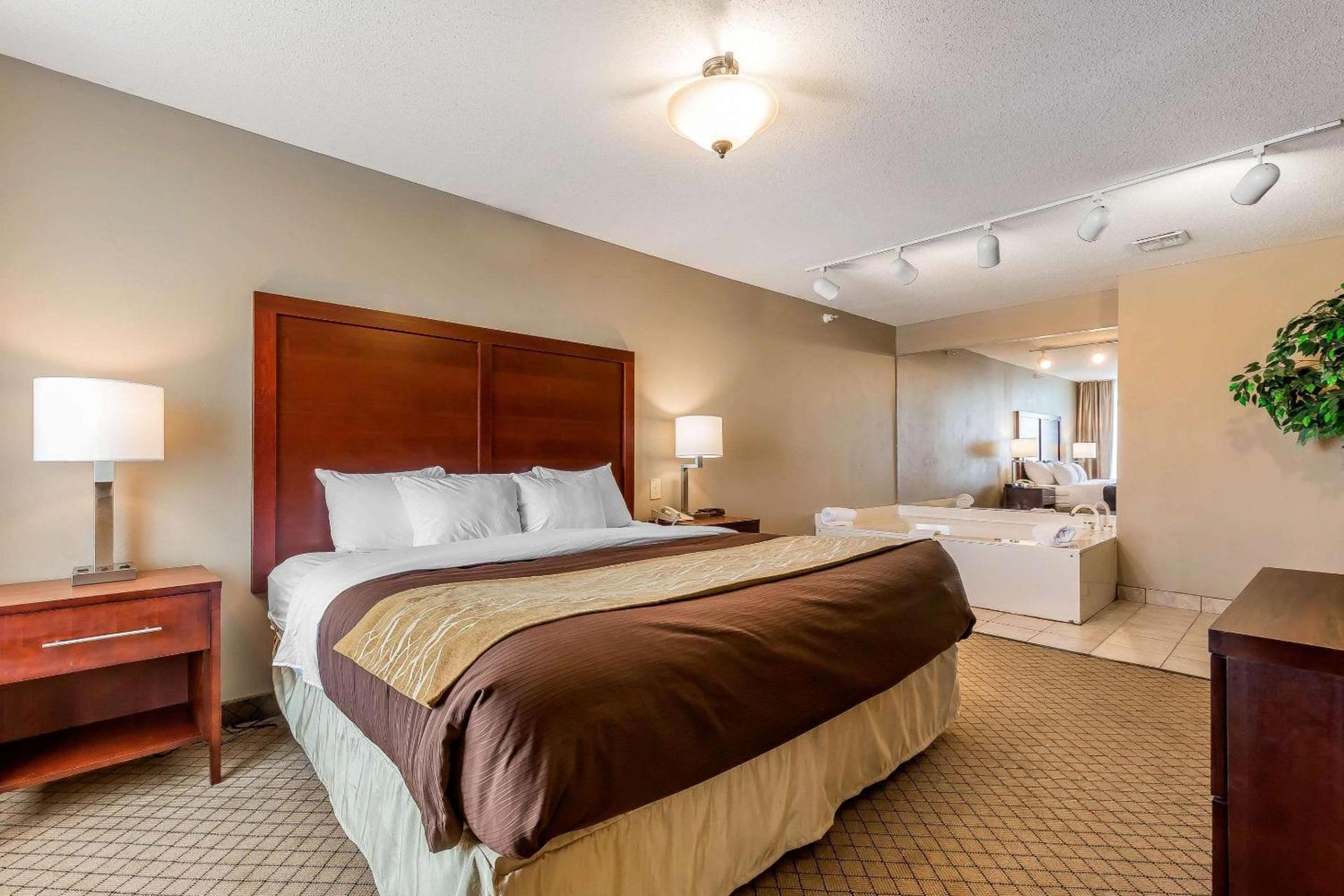Comfort Inn & Suites Mishawaka-South Bend photo 24