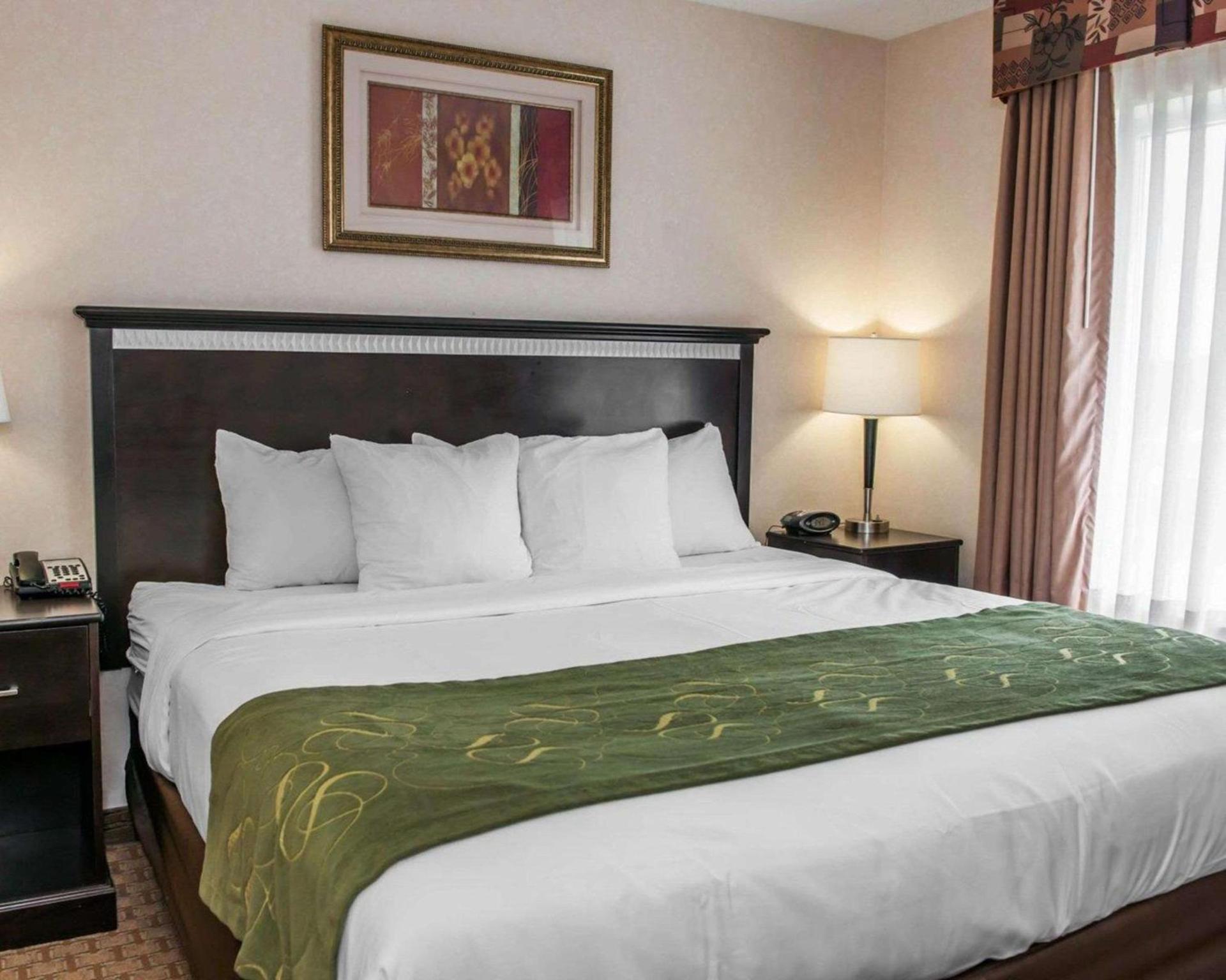 Comfort Suites Southport photo 31