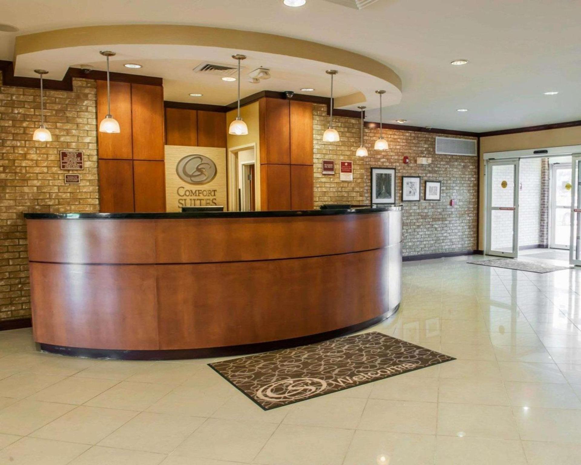 Comfort Suites Southport photo 7