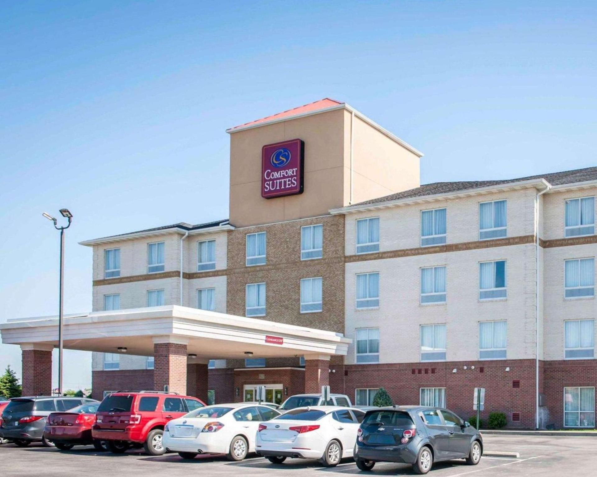 Comfort Suites Southport photo 3
