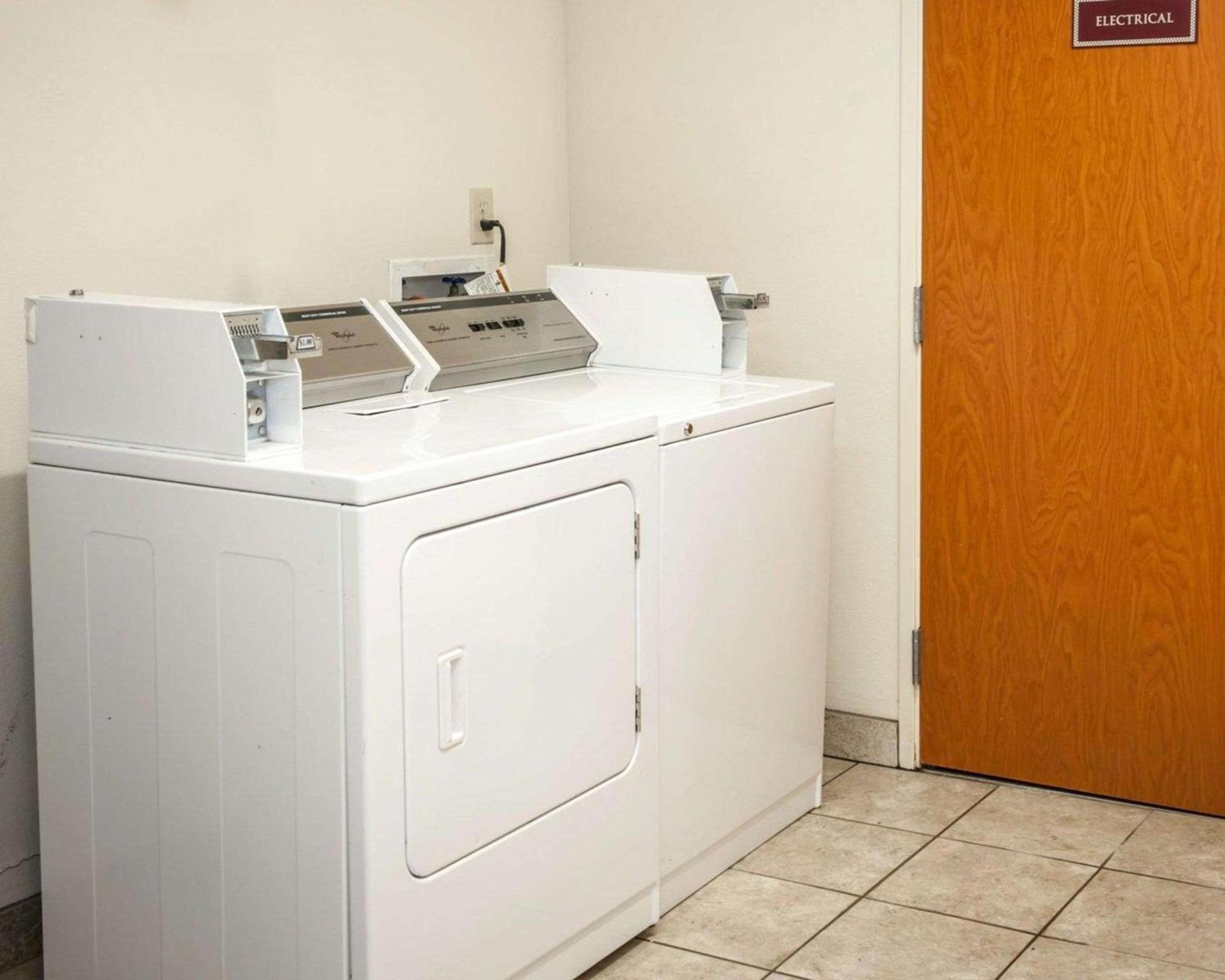 Comfort Suites Southport photo 44