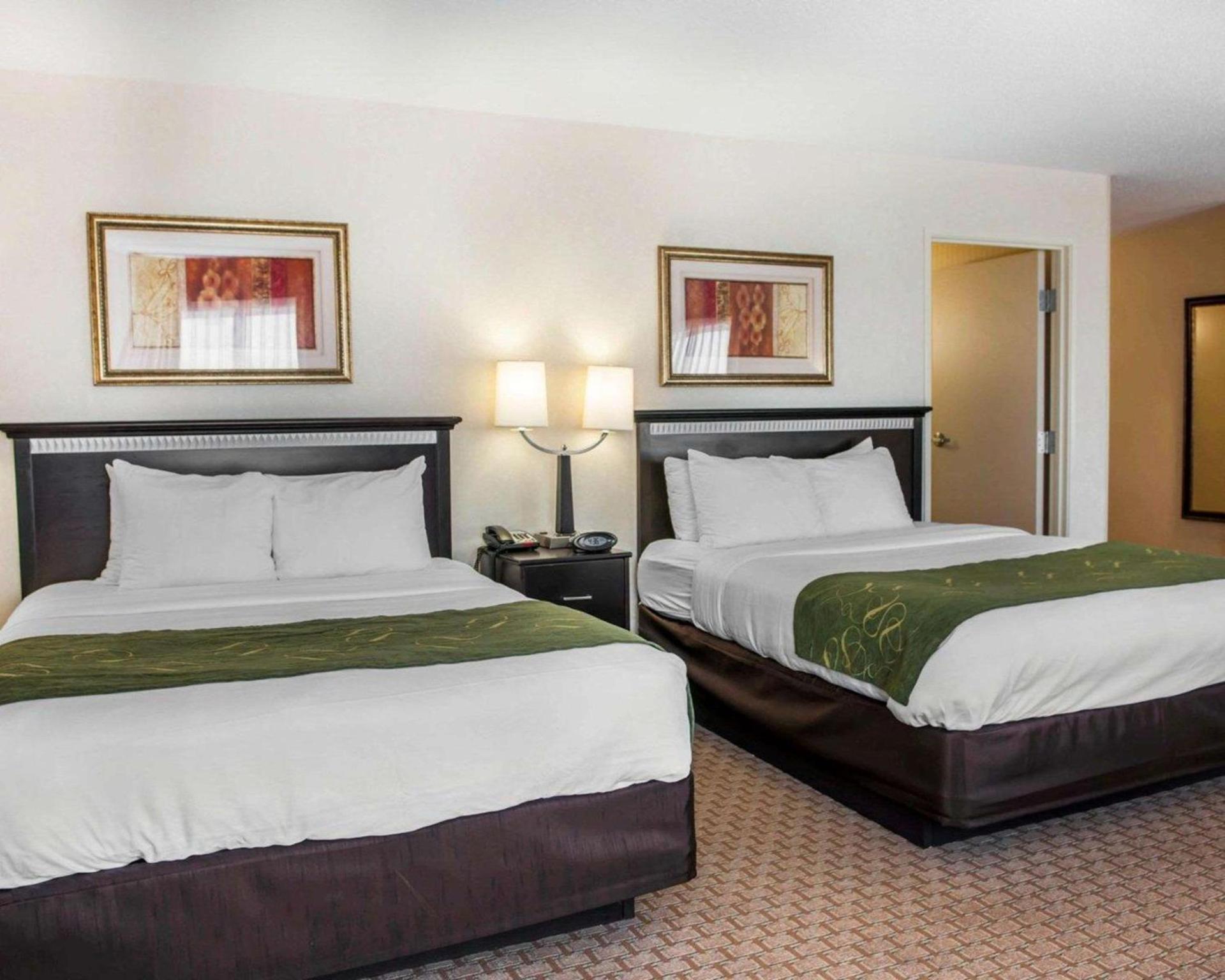 Comfort Suites Southport photo 21