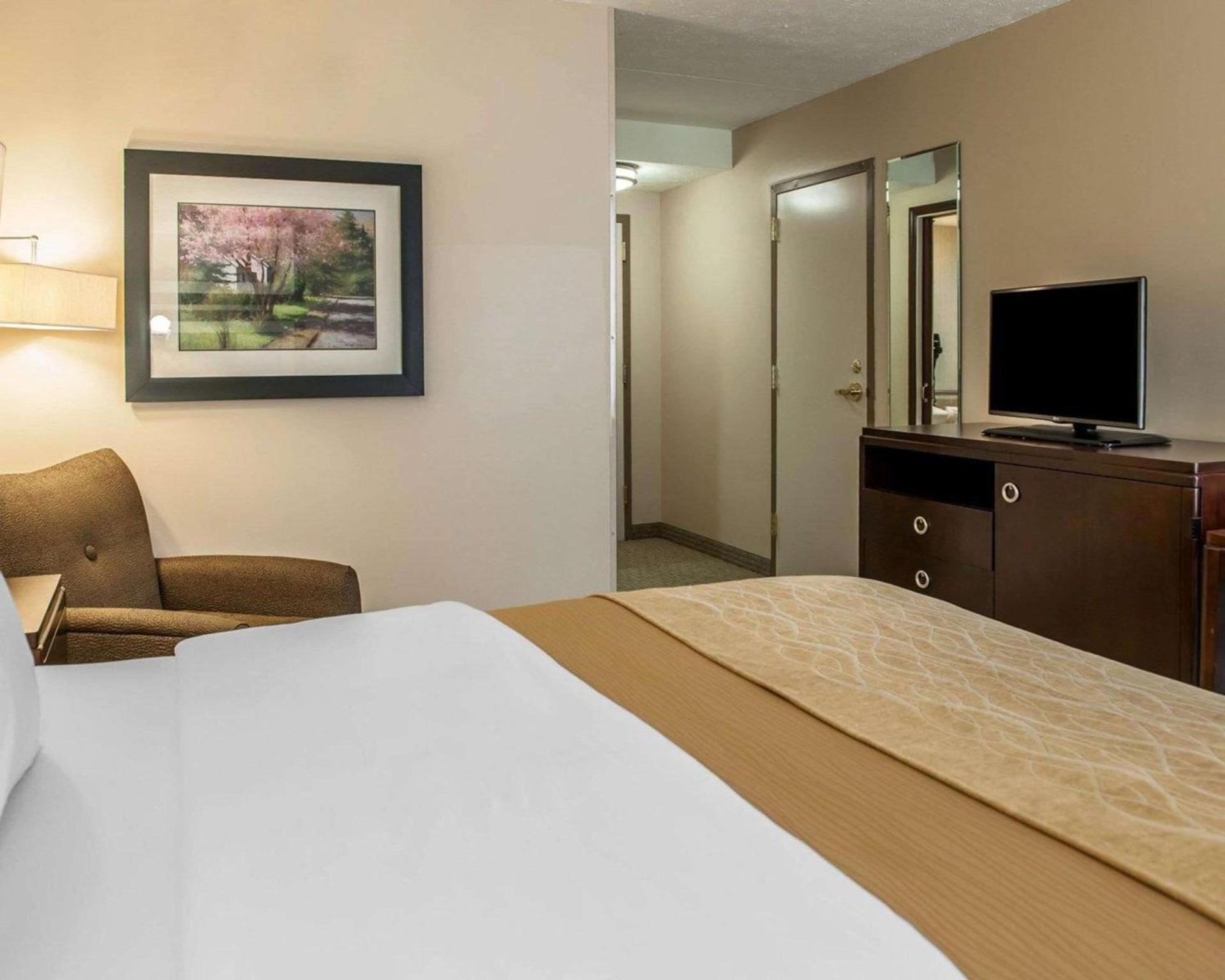 Comfort Inn Bloomington near University photo 9
