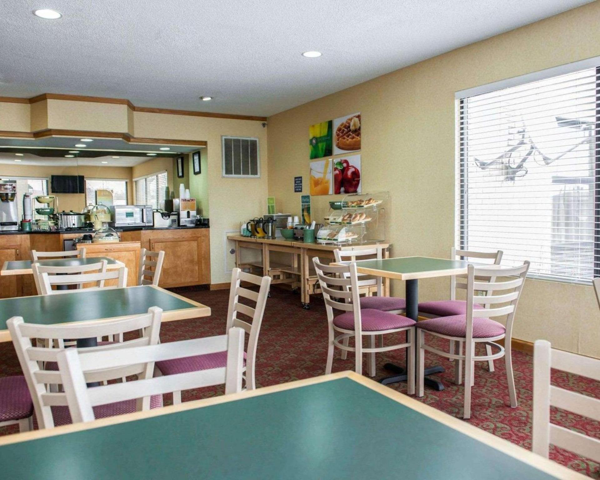 Quality Inn & Suites Indianapolis Northwest photo 4