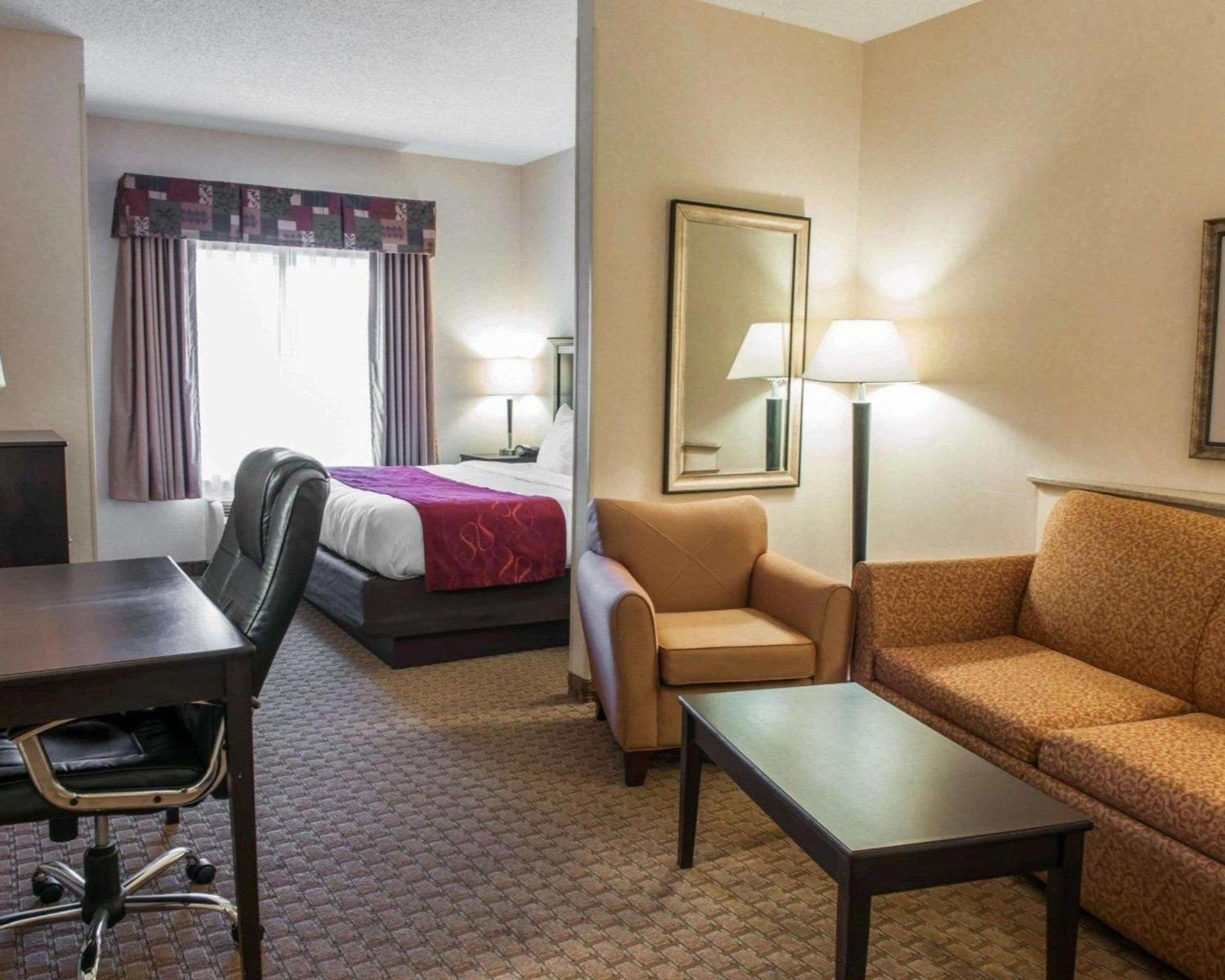 Comfort Suites Southport photo 15