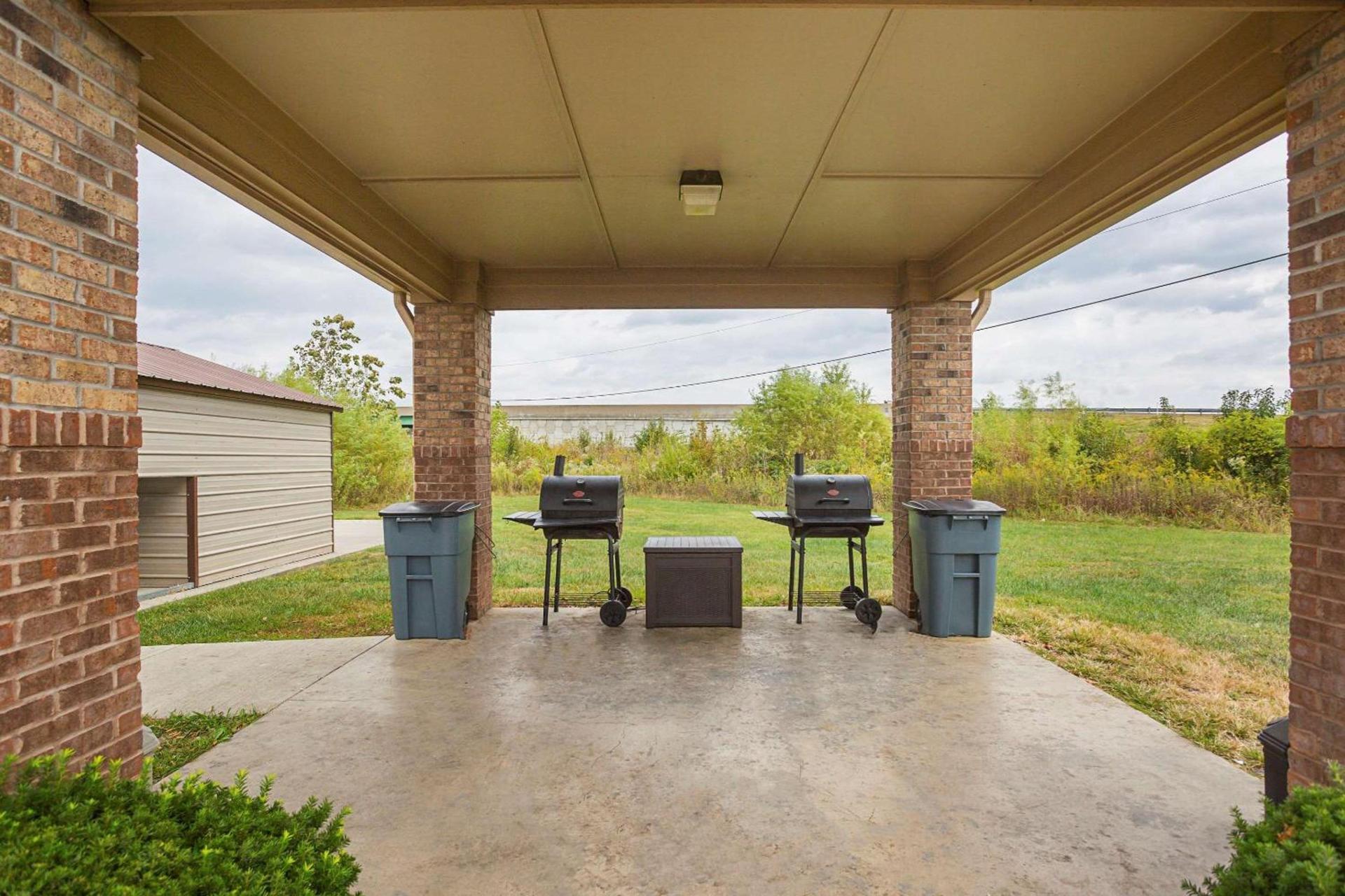 Birch Hill Suites Clarksville-Louisville North photo 22