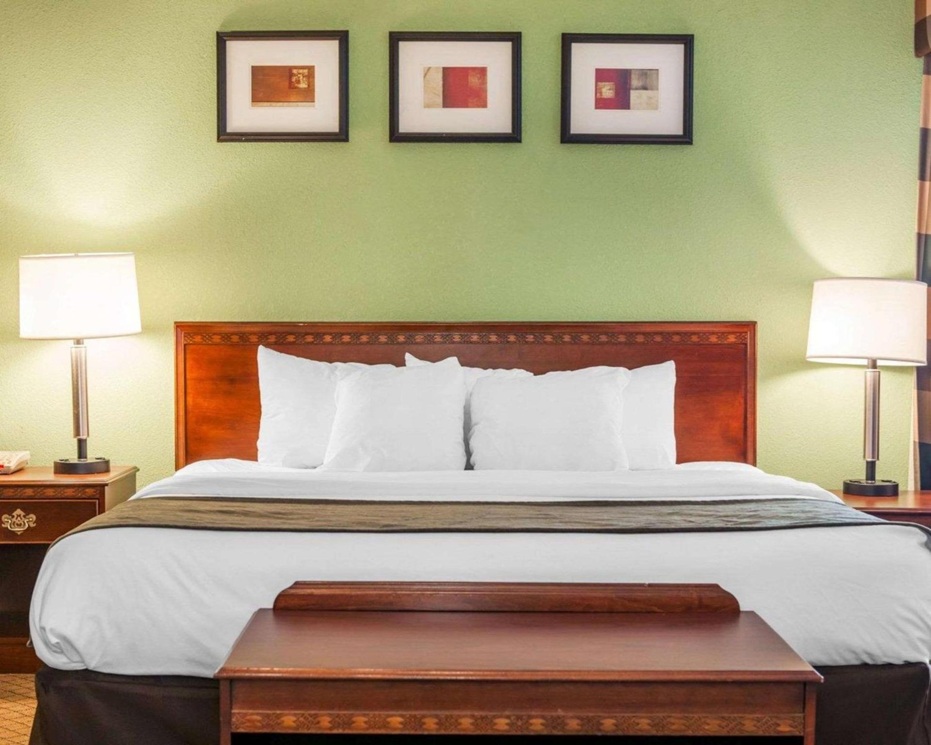 Comfort Inn Goshen photo 33