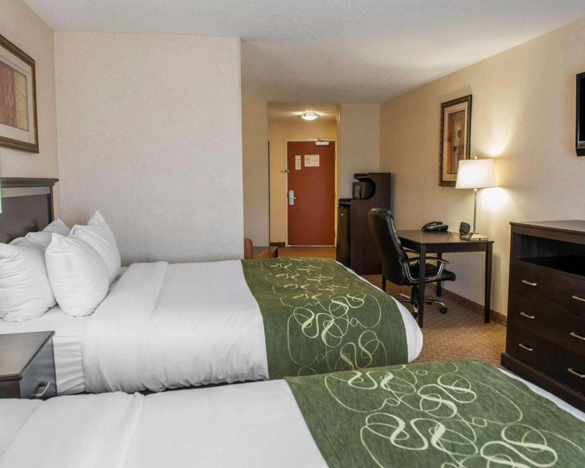 Comfort Suites Southport photo 25