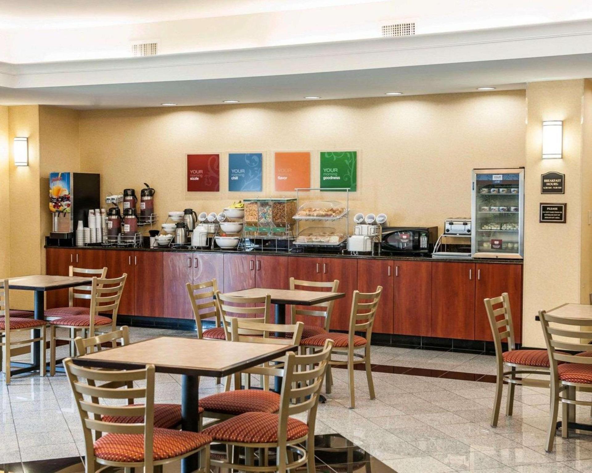 Comfort Suites near Indianapolis Airport photo 36