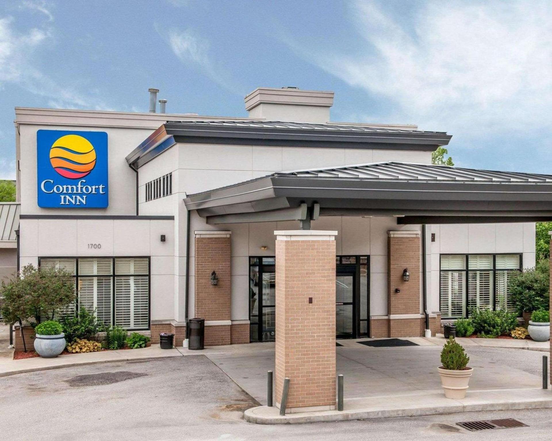 Comfort Inn Bloomington near University photo 2