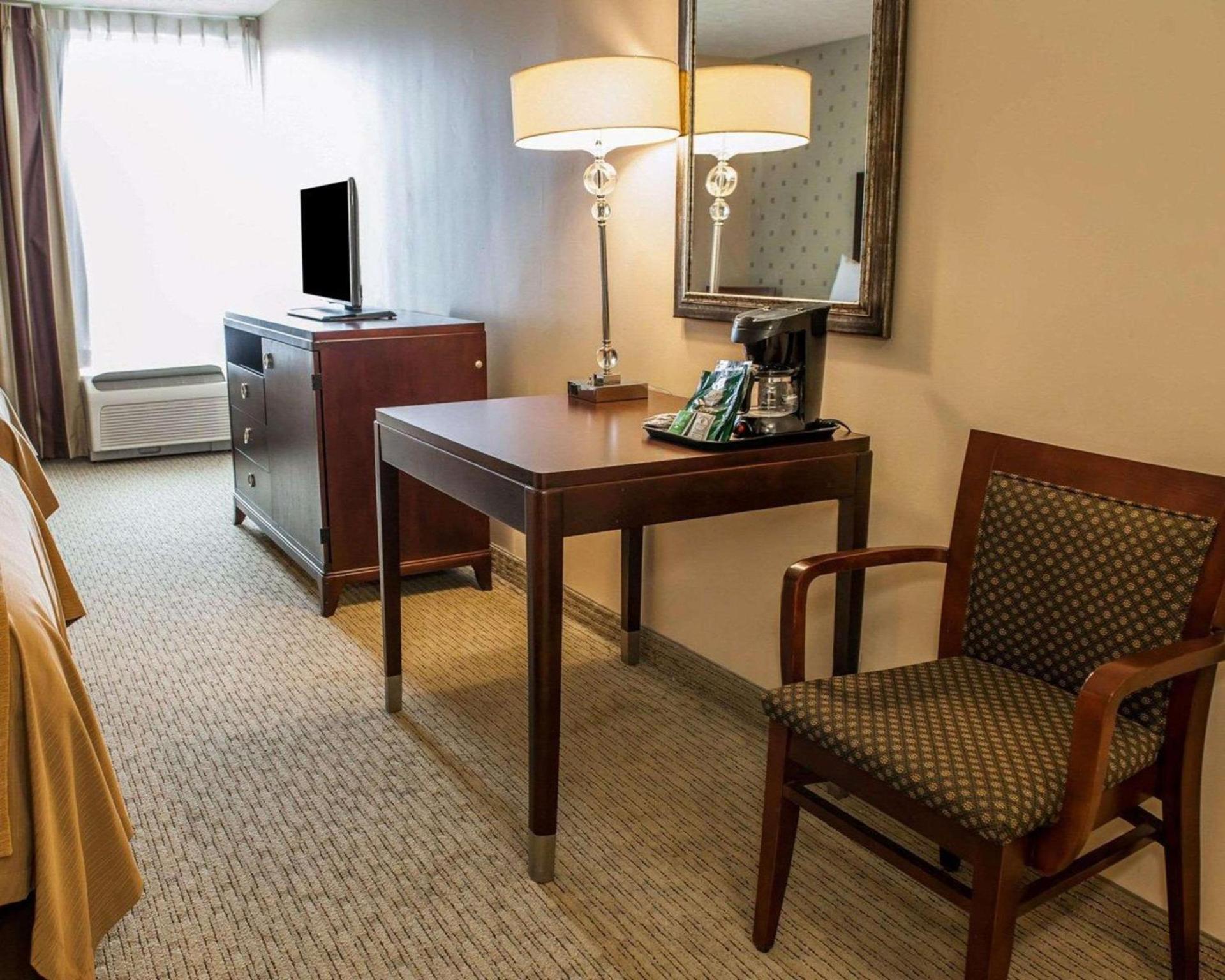 Comfort Inn Bloomington near University photo 12