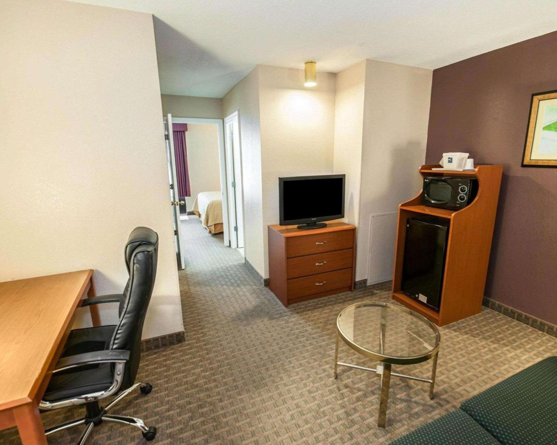 Quality Inn & Suites Indianapolis Northwest photo 19