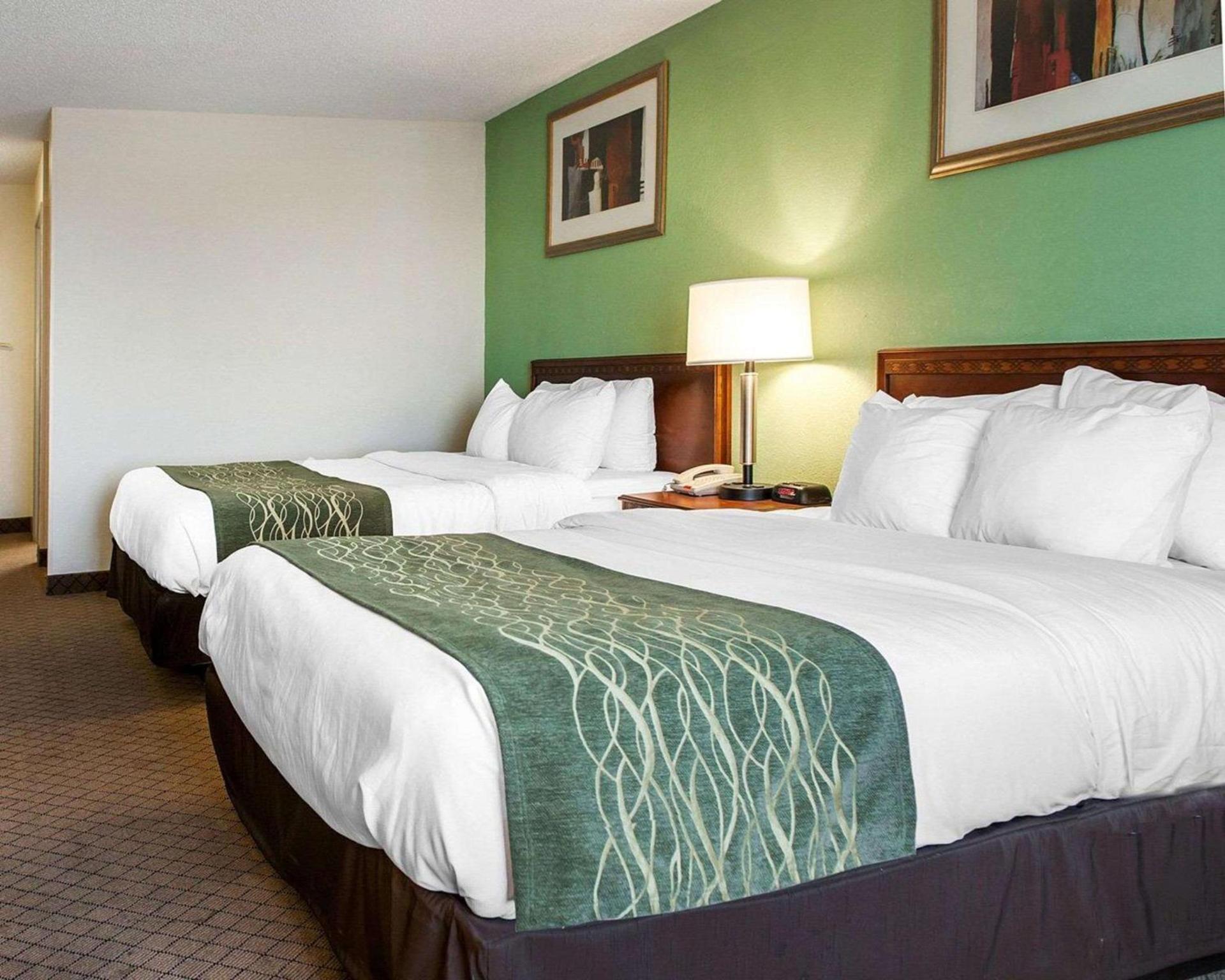 Comfort Inn Goshen photo 9