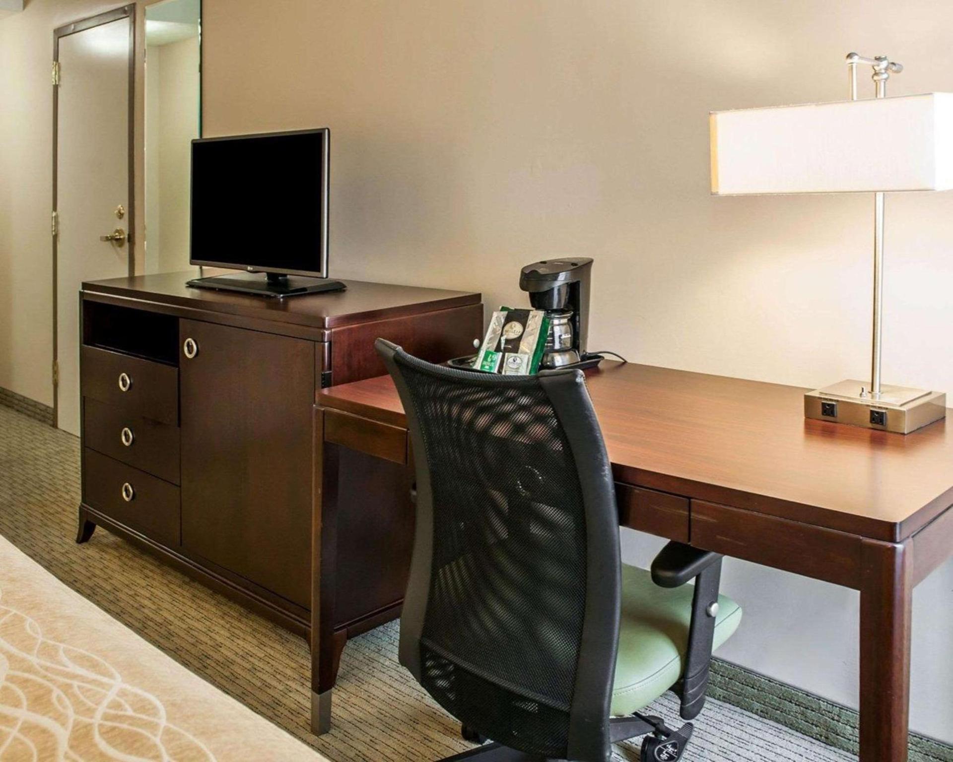 Comfort Inn Bloomington near University photo 10