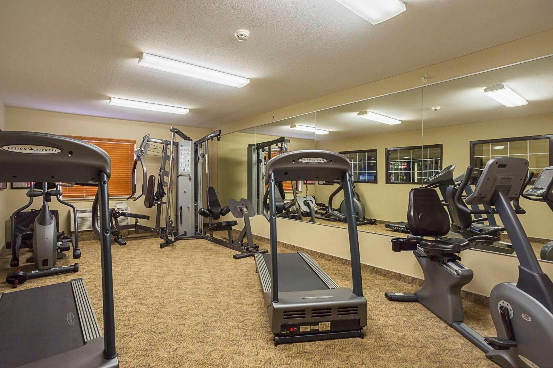 Birch Hill Suites Clarksville-Louisville North photo 19