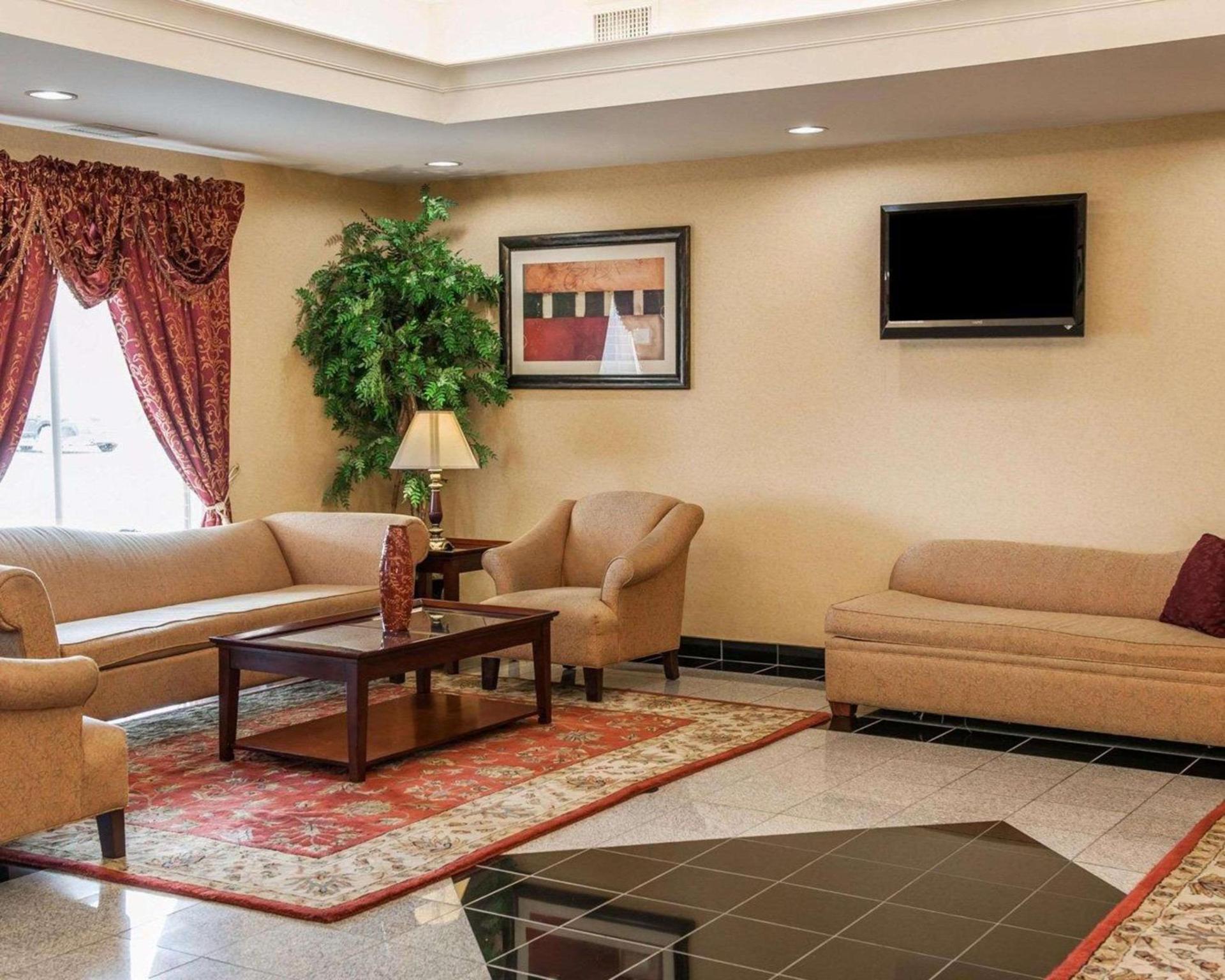 Comfort Suites near Indianapolis Airport photo 6